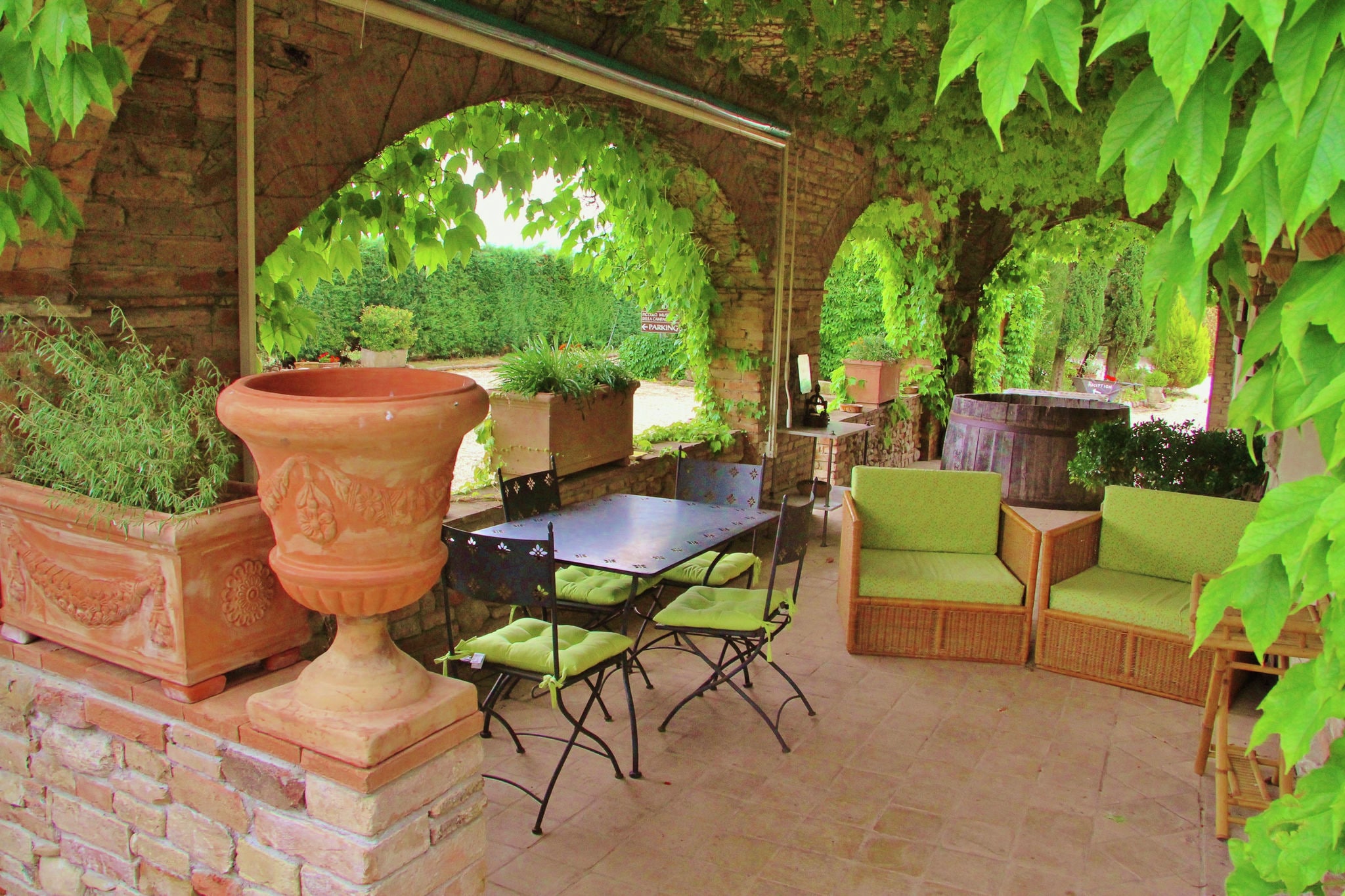 Agriturismo with pool, between vineyards, olive groves