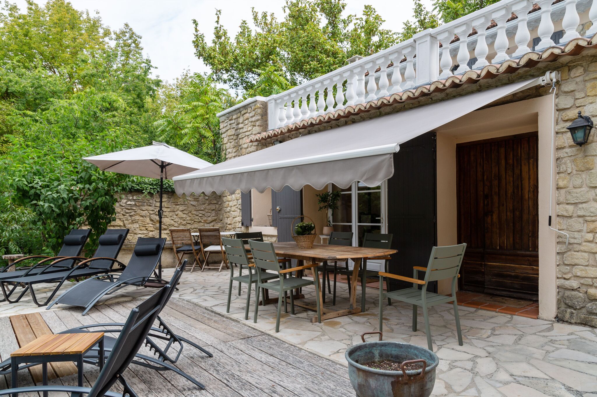 Ruhiges Ferienhaus in Carpentras mit privatem Swimmingpool