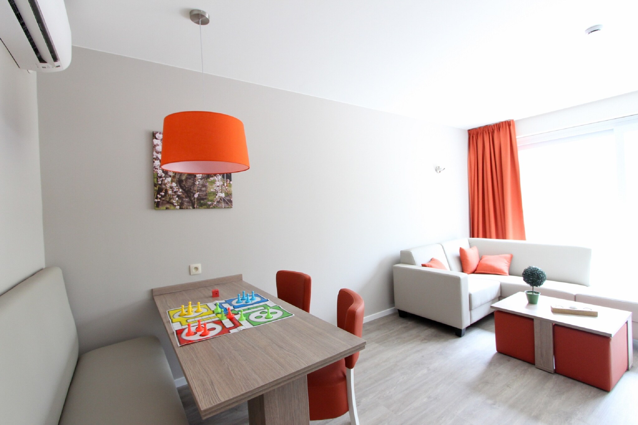 Vakantiehuis Houthalen- Helchteren max. 6 personen 2 huisdieren 2 slaapkamers zwembad #4