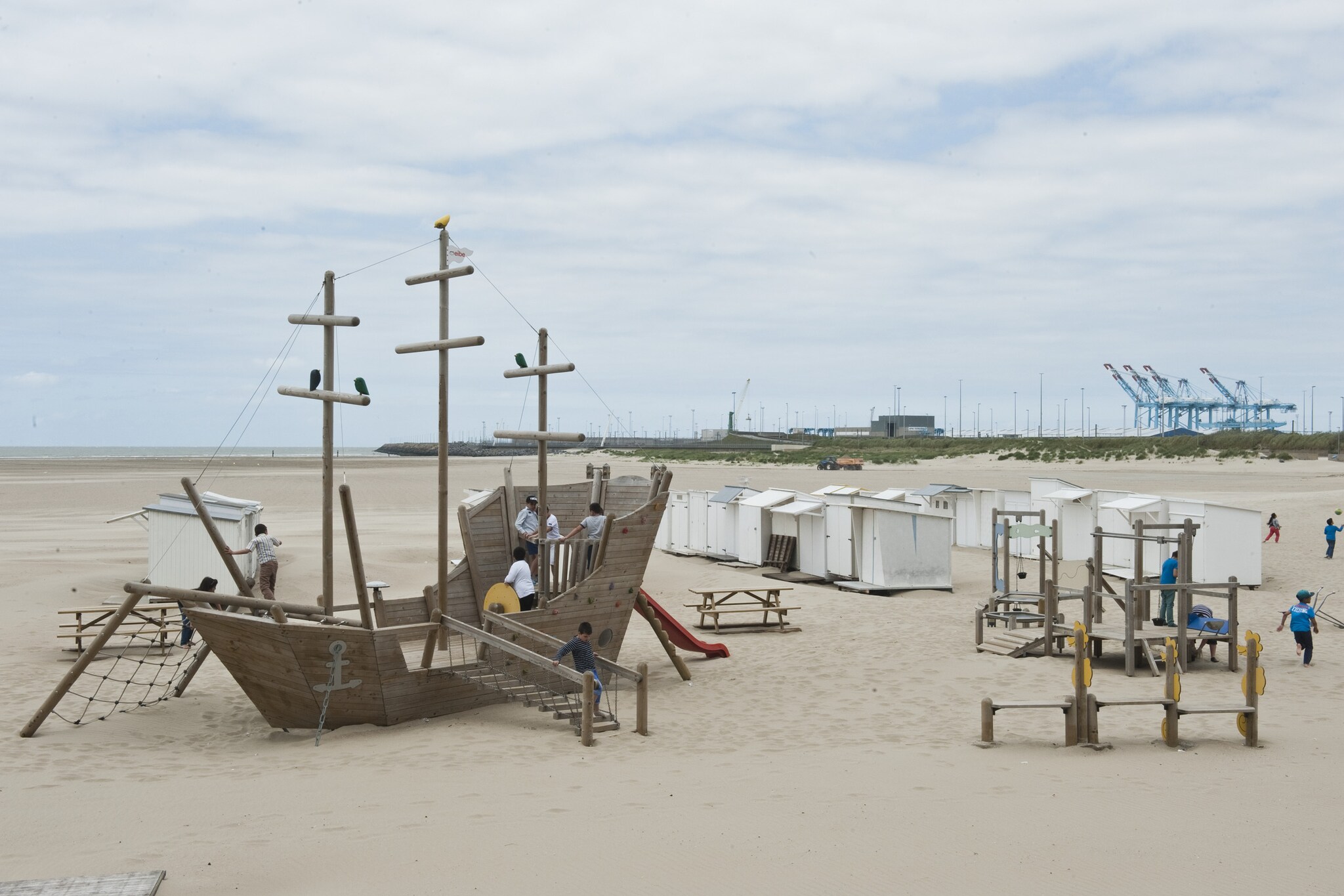 Vakantiehuis Zeebrugge max. 6 personen 2 huisdieren 2 slaapkamers zwembad #33