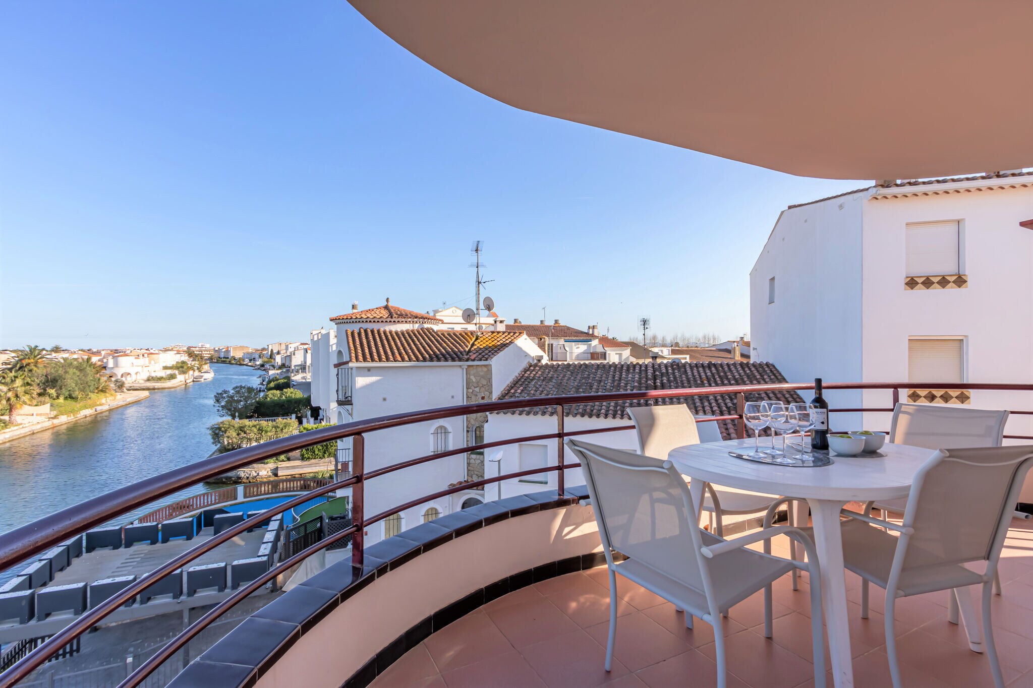 Waterfront Apartment with large terrace and parking space