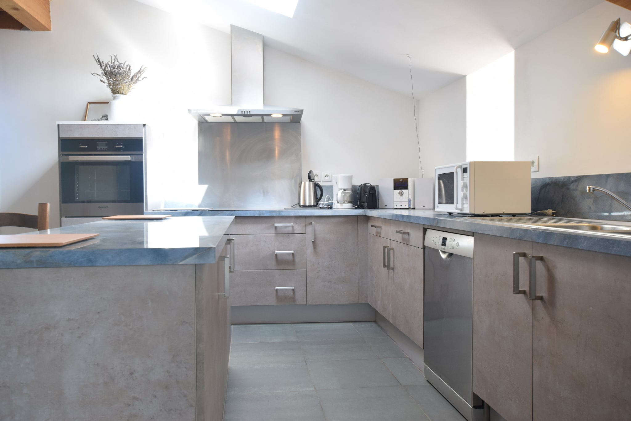 Farmside Cottage in Mirabel