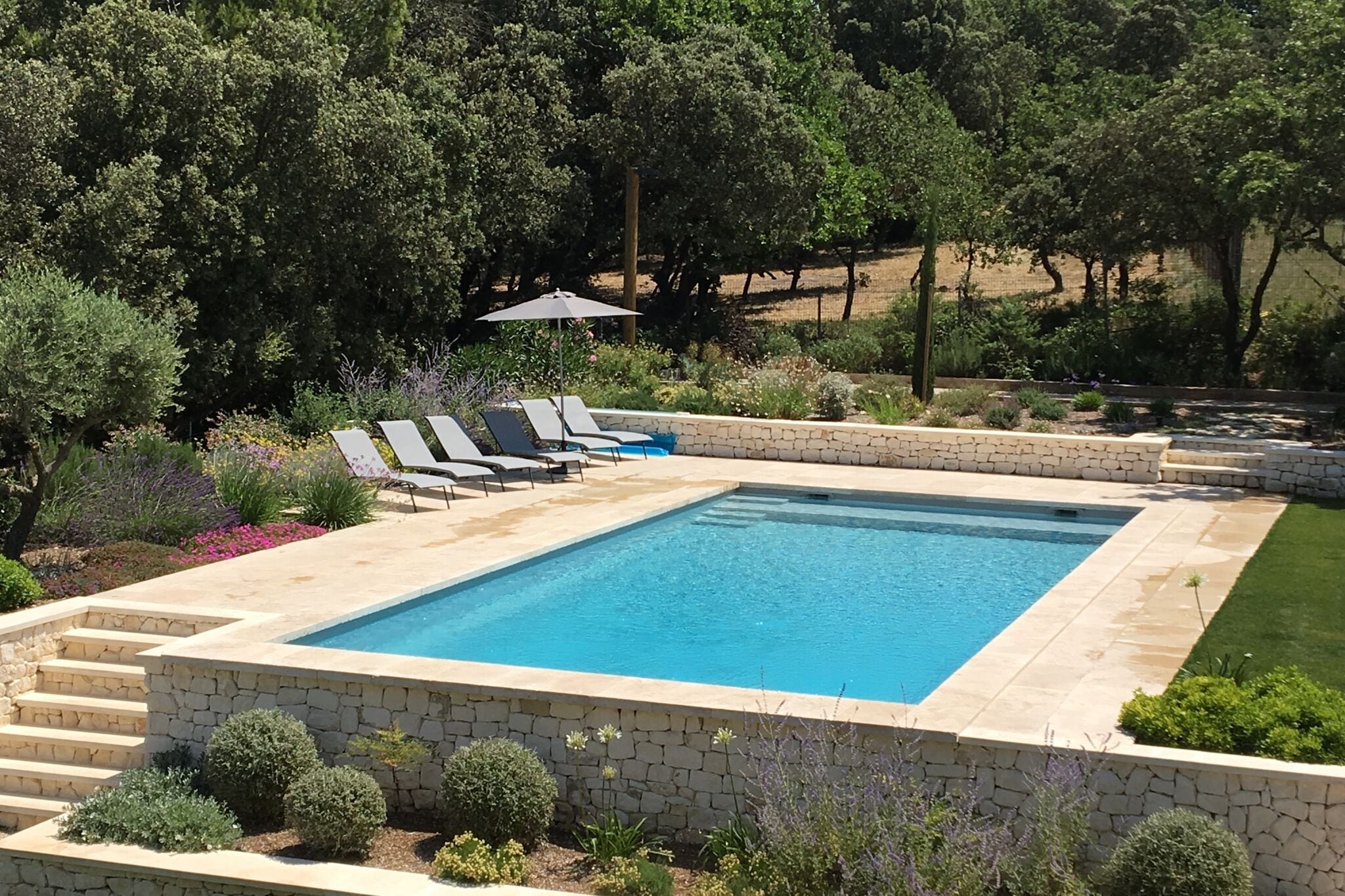 Beautiful villa with air conditioning, large private swimming pool and near St. Remy-de-Provence