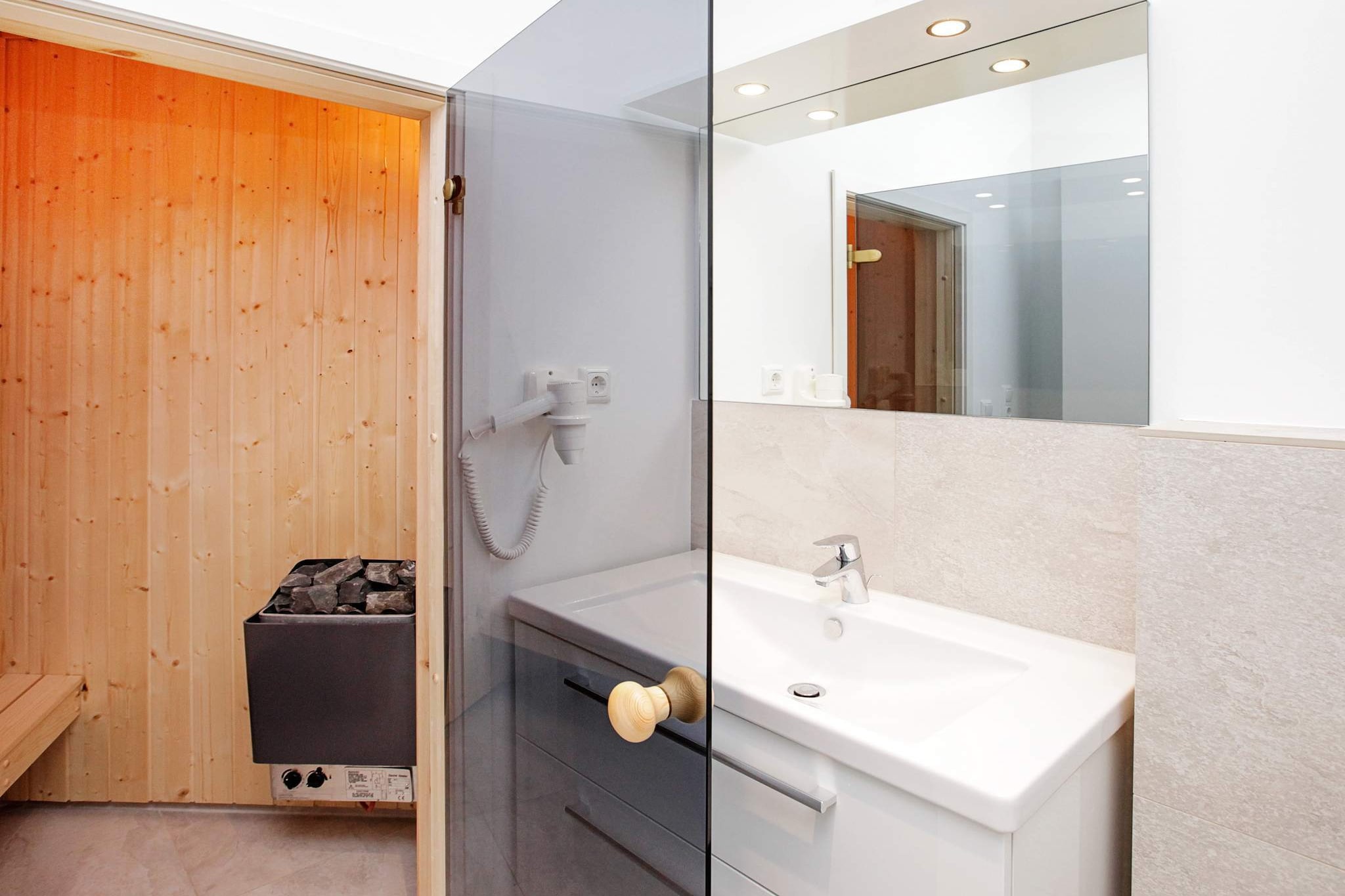C_PENT 6+2*SWD - Sauna