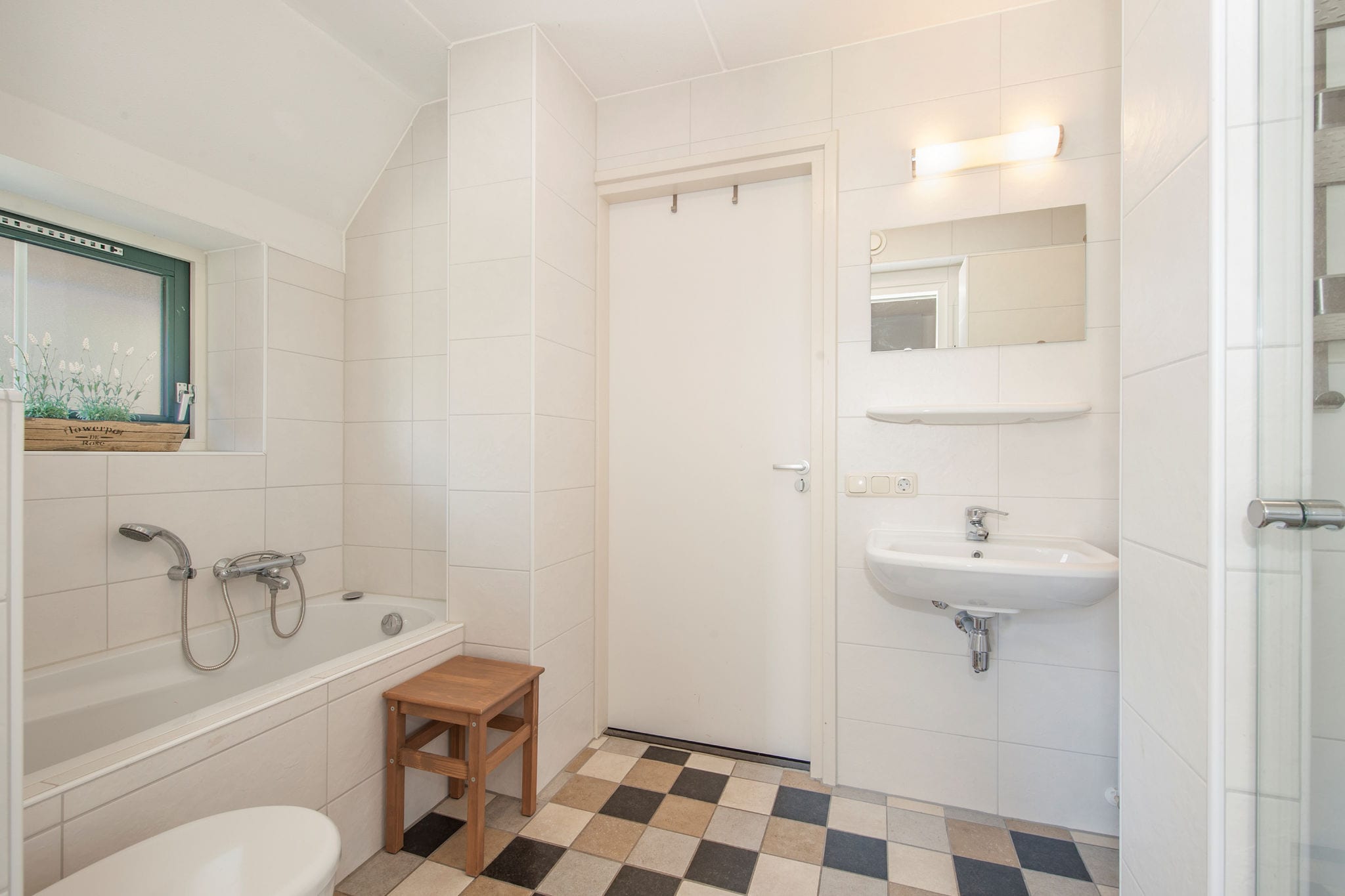 Comfortable, two bathroom holiday home, in a nature reserve