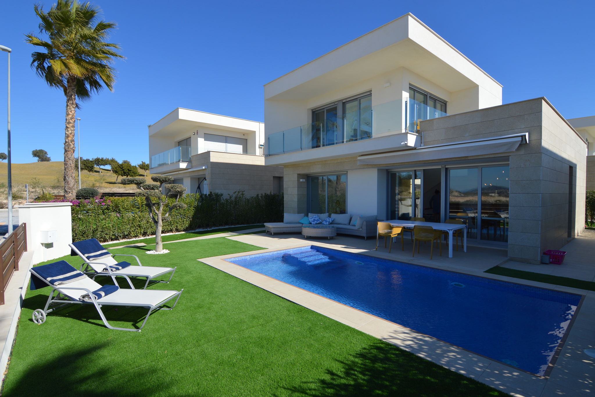Moderne villa aan de Costa Blanca met privézwembad