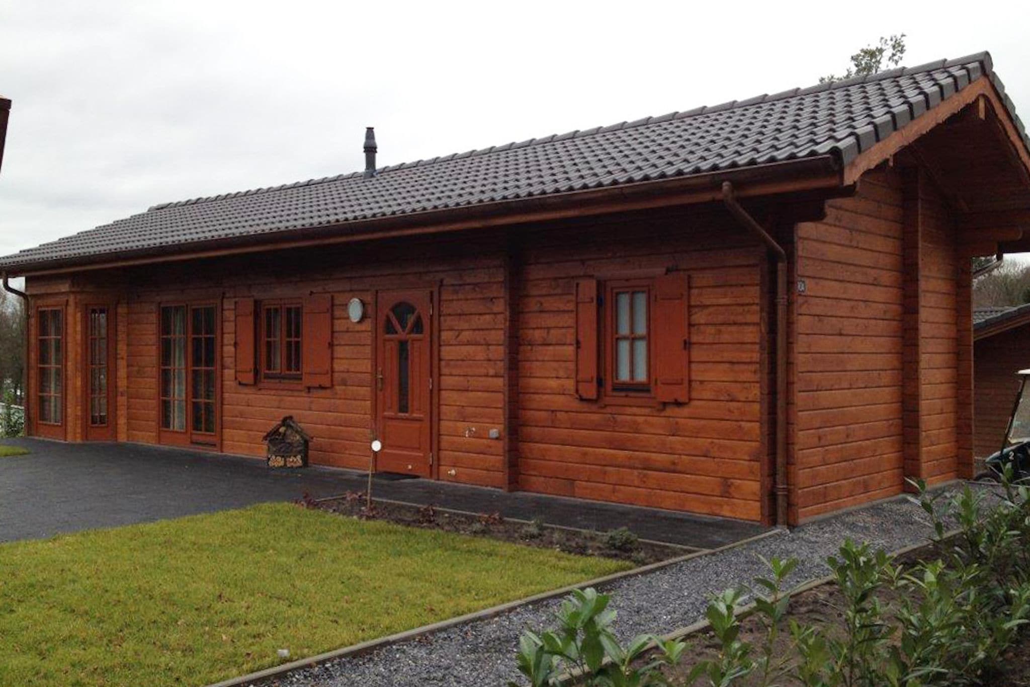 Wooden chalet in a holiday park in the Achterhoek
