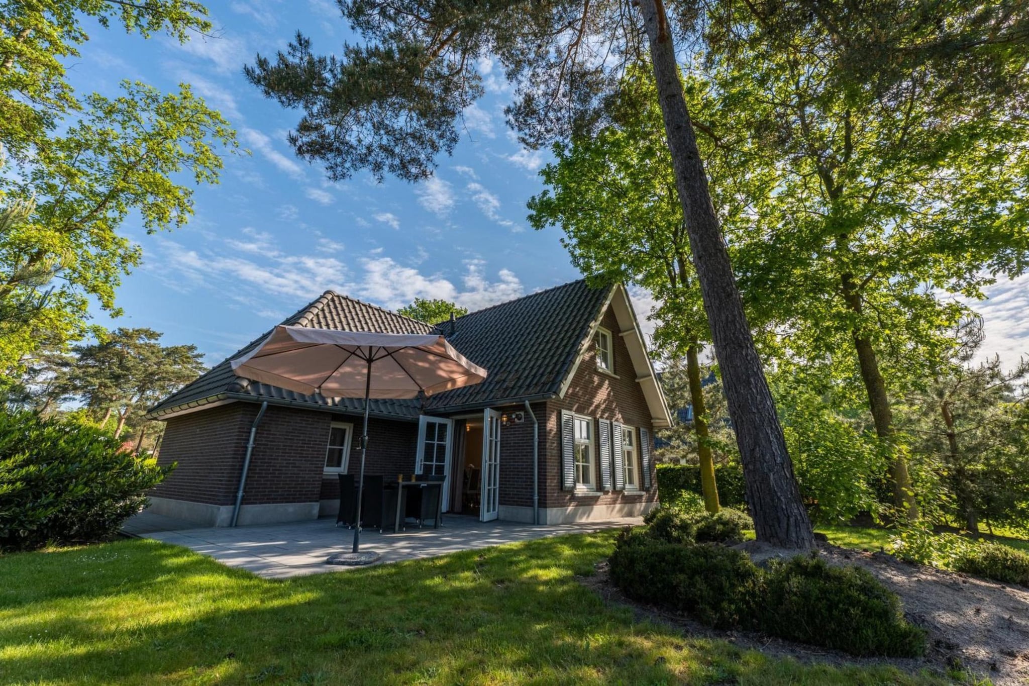 Exterior Summer