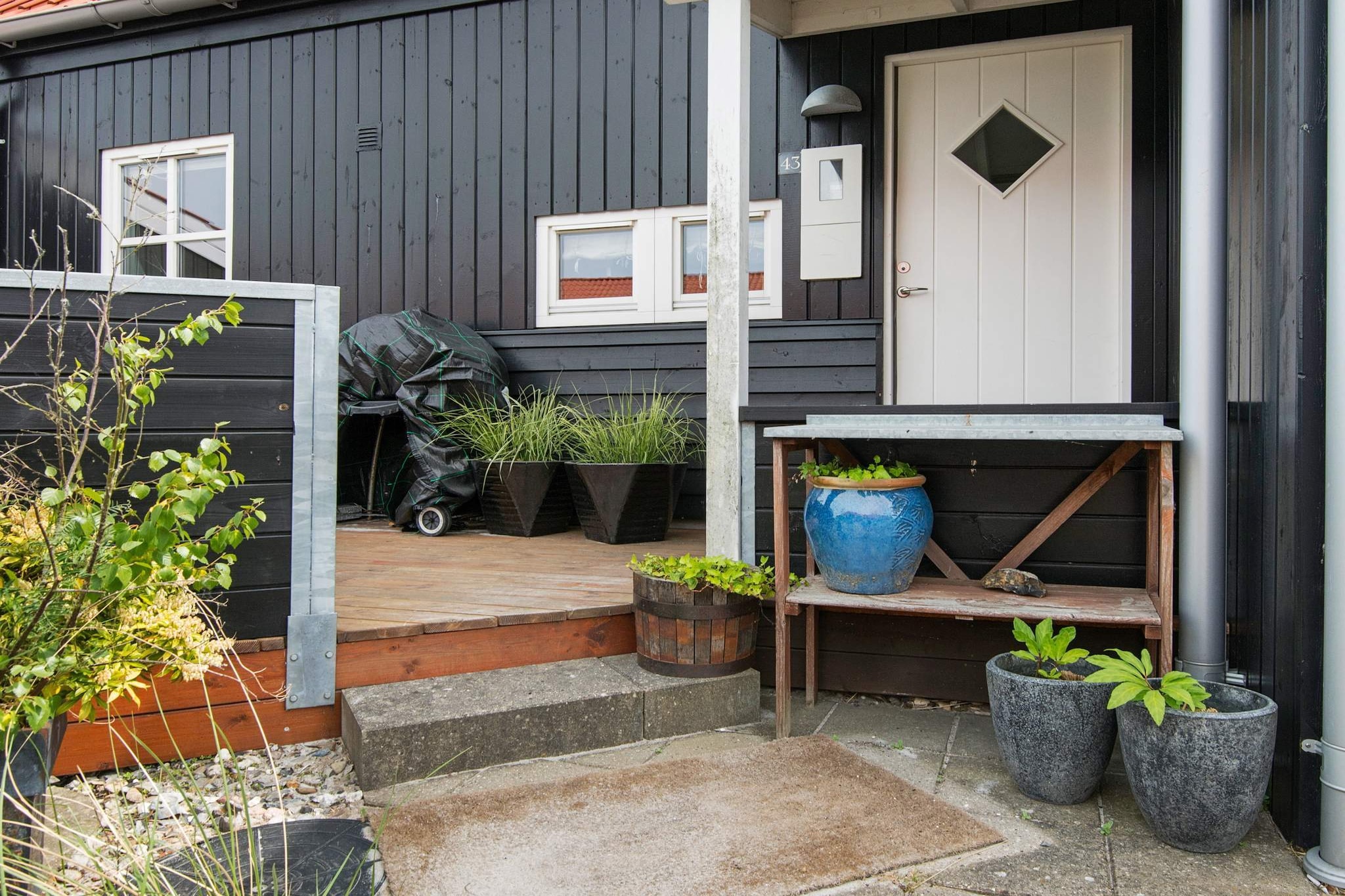 Spa Retreat by the Canal - Outdoor