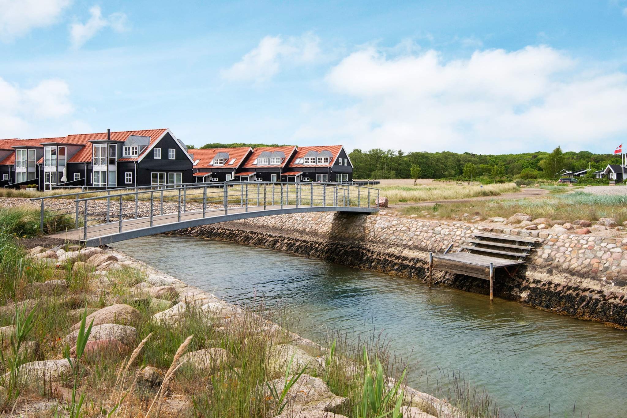 Spa Retreat by the Canal - Water view