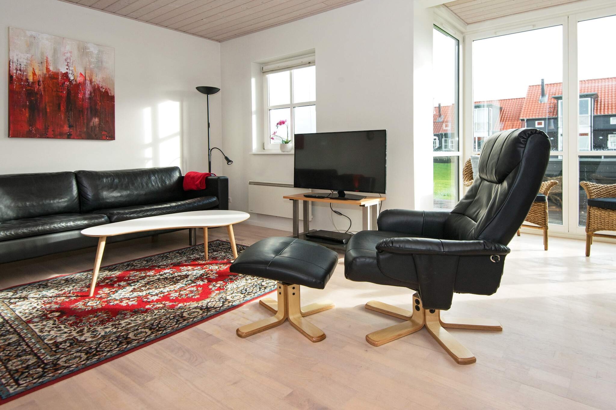 Spa Retreat by the Canal - Indoor