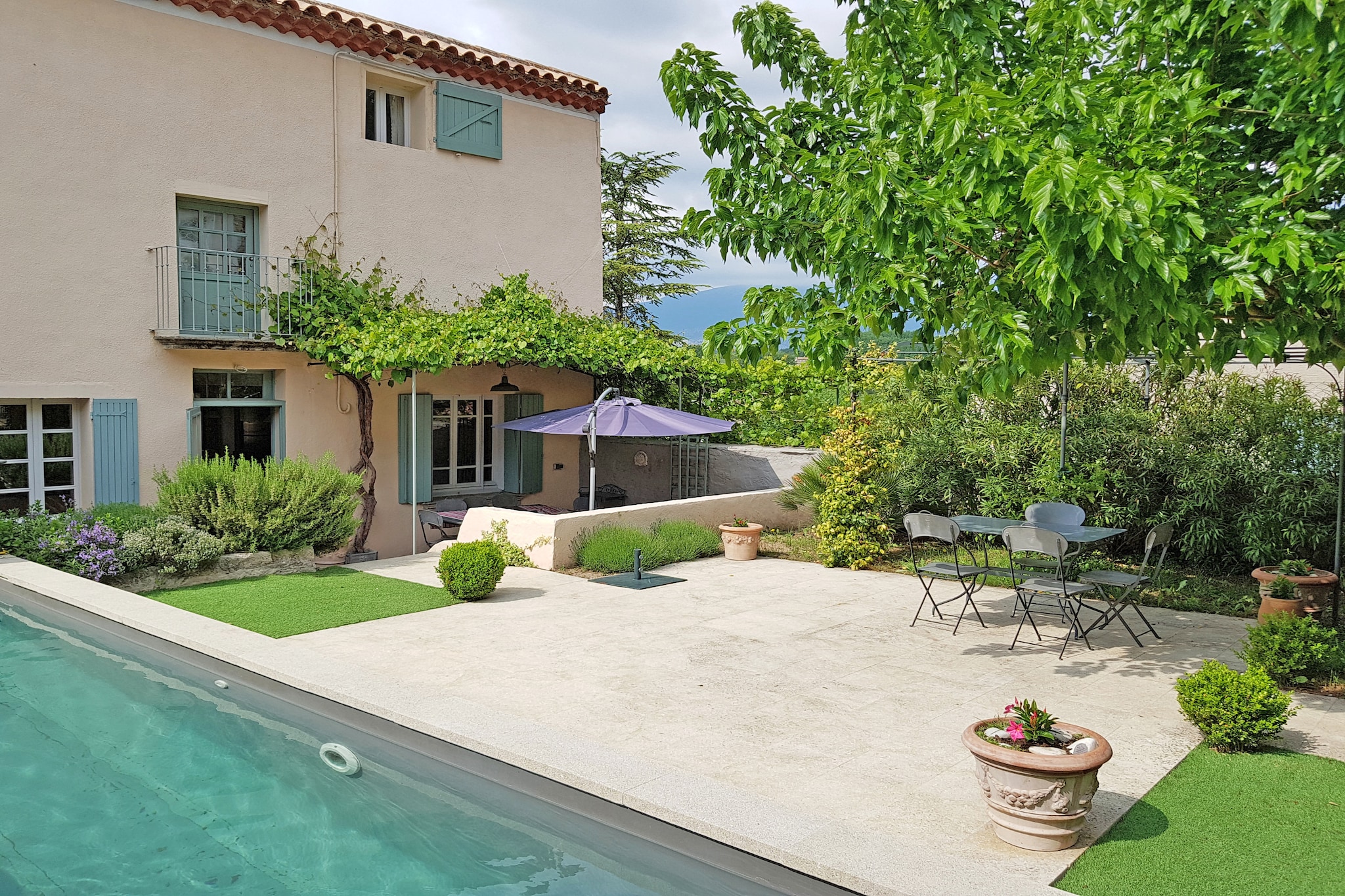 Beautiful villa with pool in Mormoiron