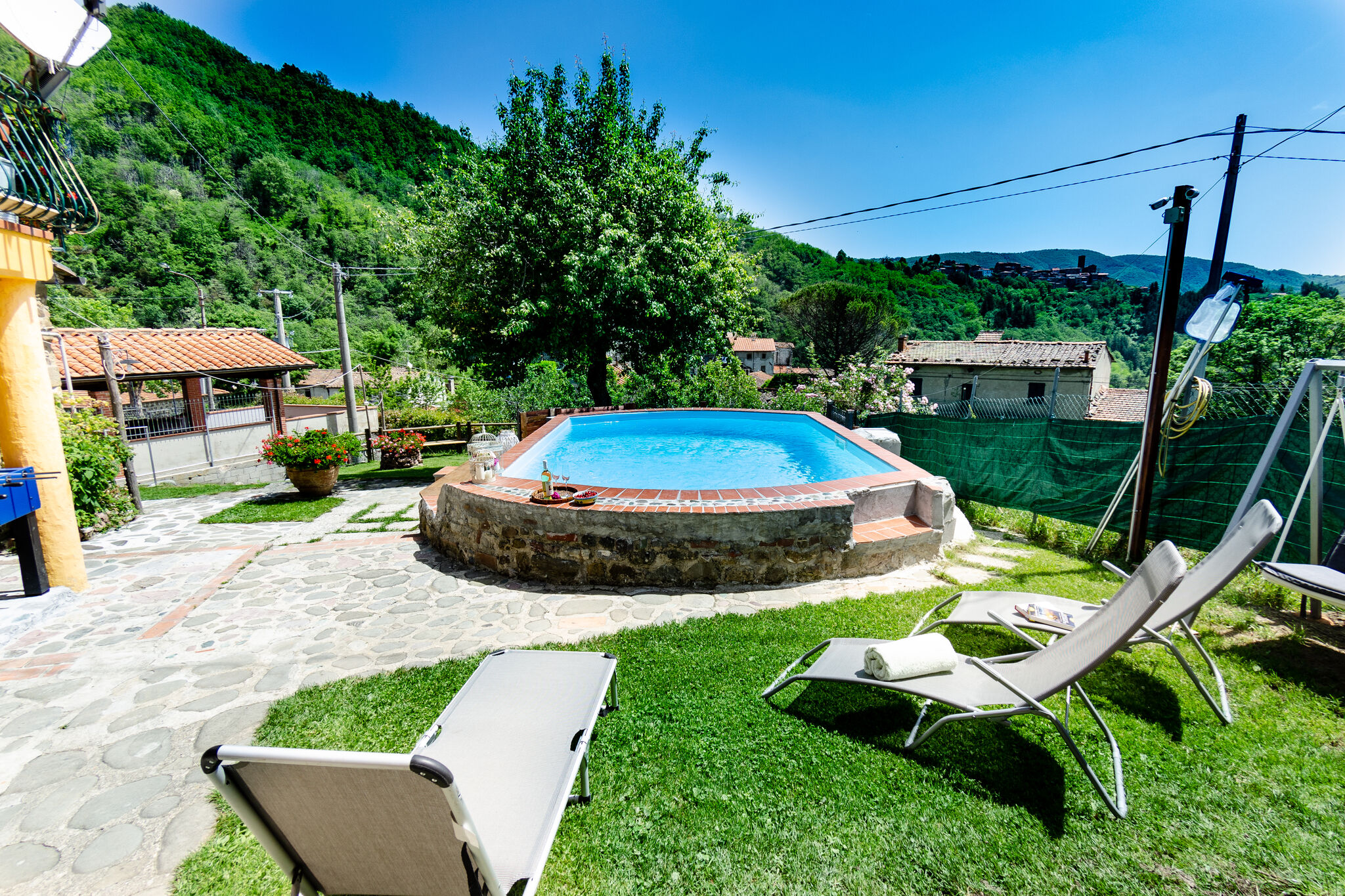Stenen huis in de Toscaanse stijl met privé zwembad en wifi