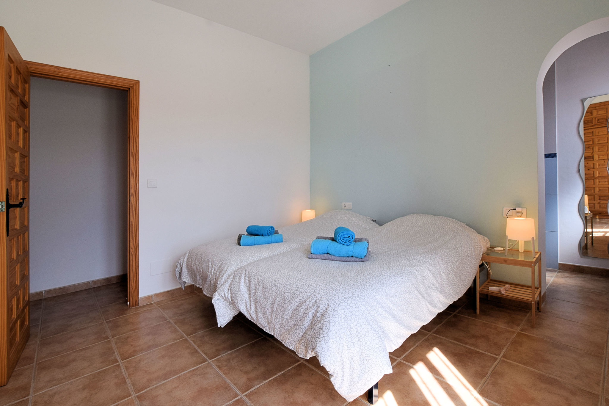 Ruime villa in Arenas met zeezicht en privé zwembad, vlakbij Arenas