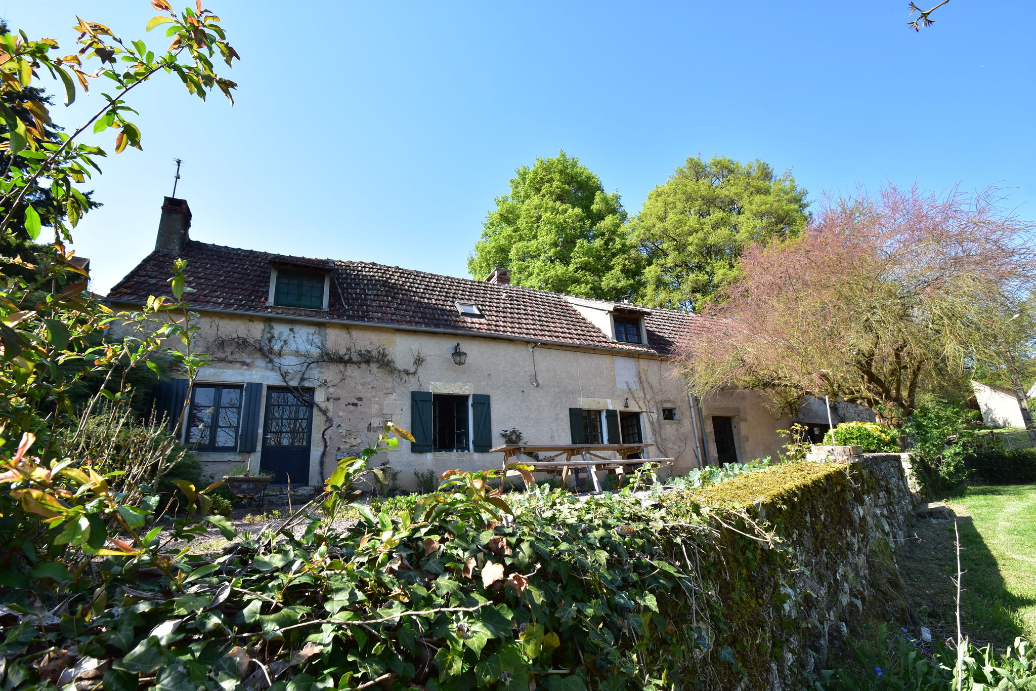 Charming Farmhouse with Private Garden, Terrace, Hammock