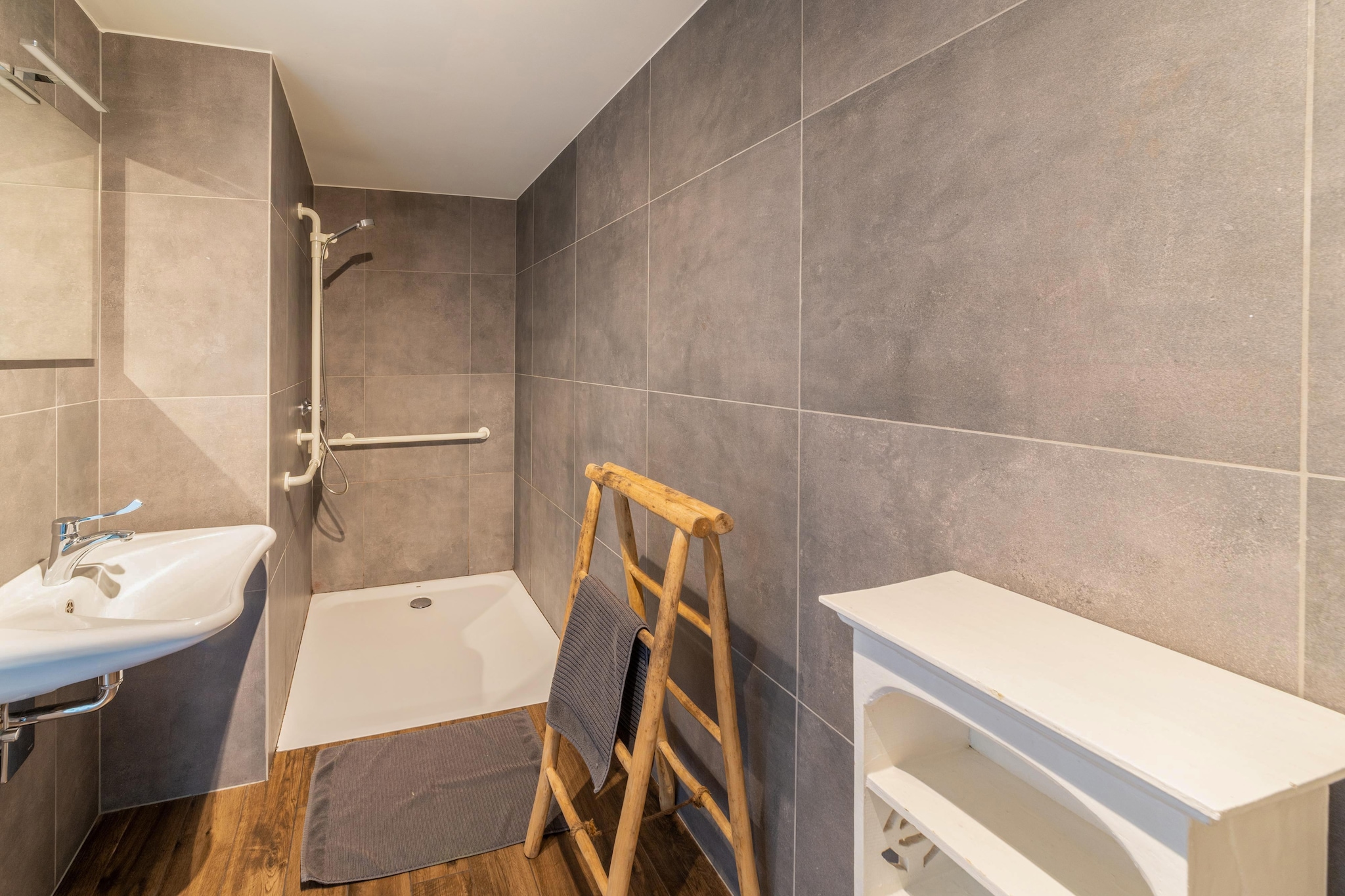 Chalet Bleu - Bathroom