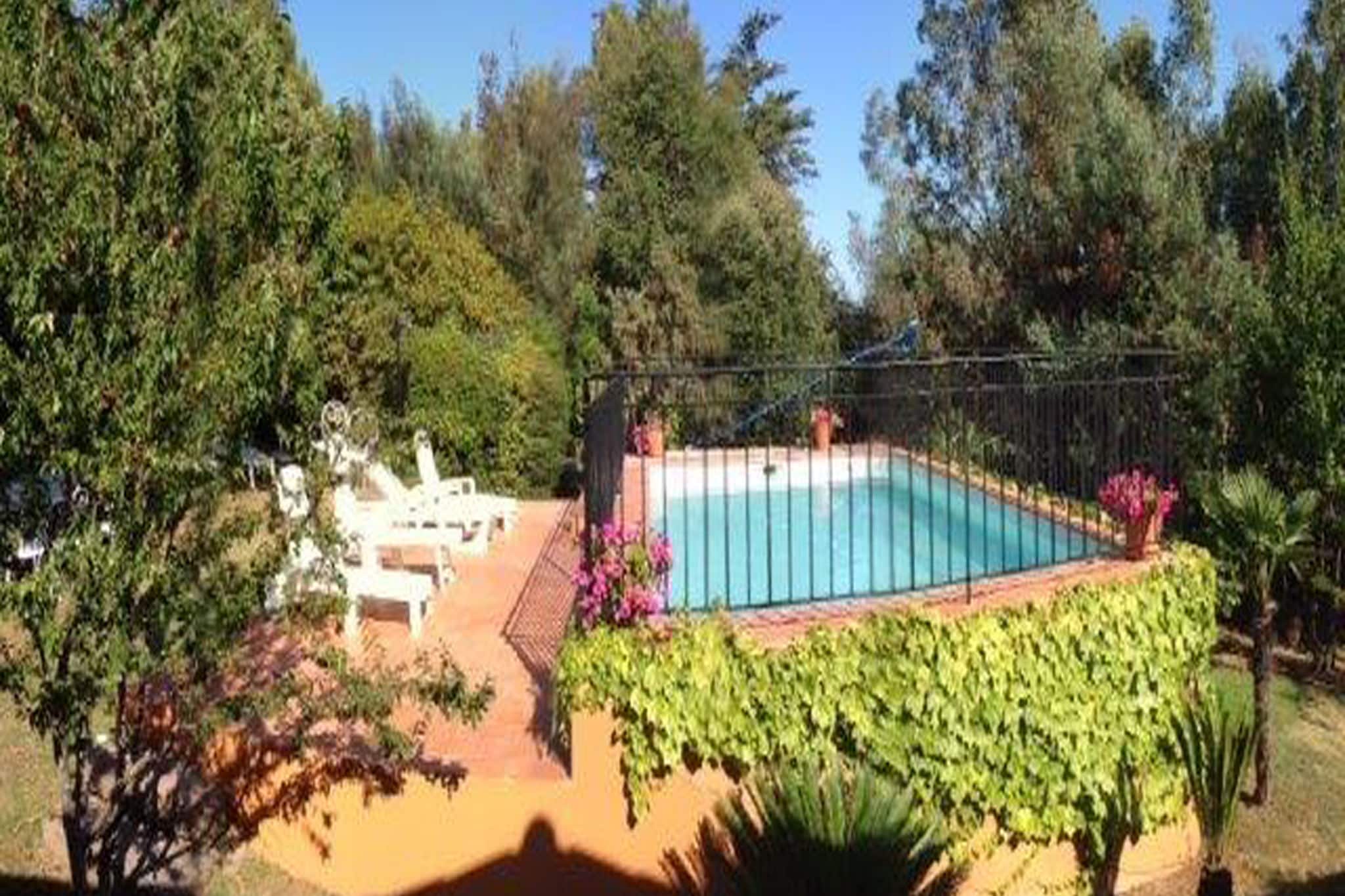 Prächtiges Ferienhaus in Fréjus mit Swimmingpool