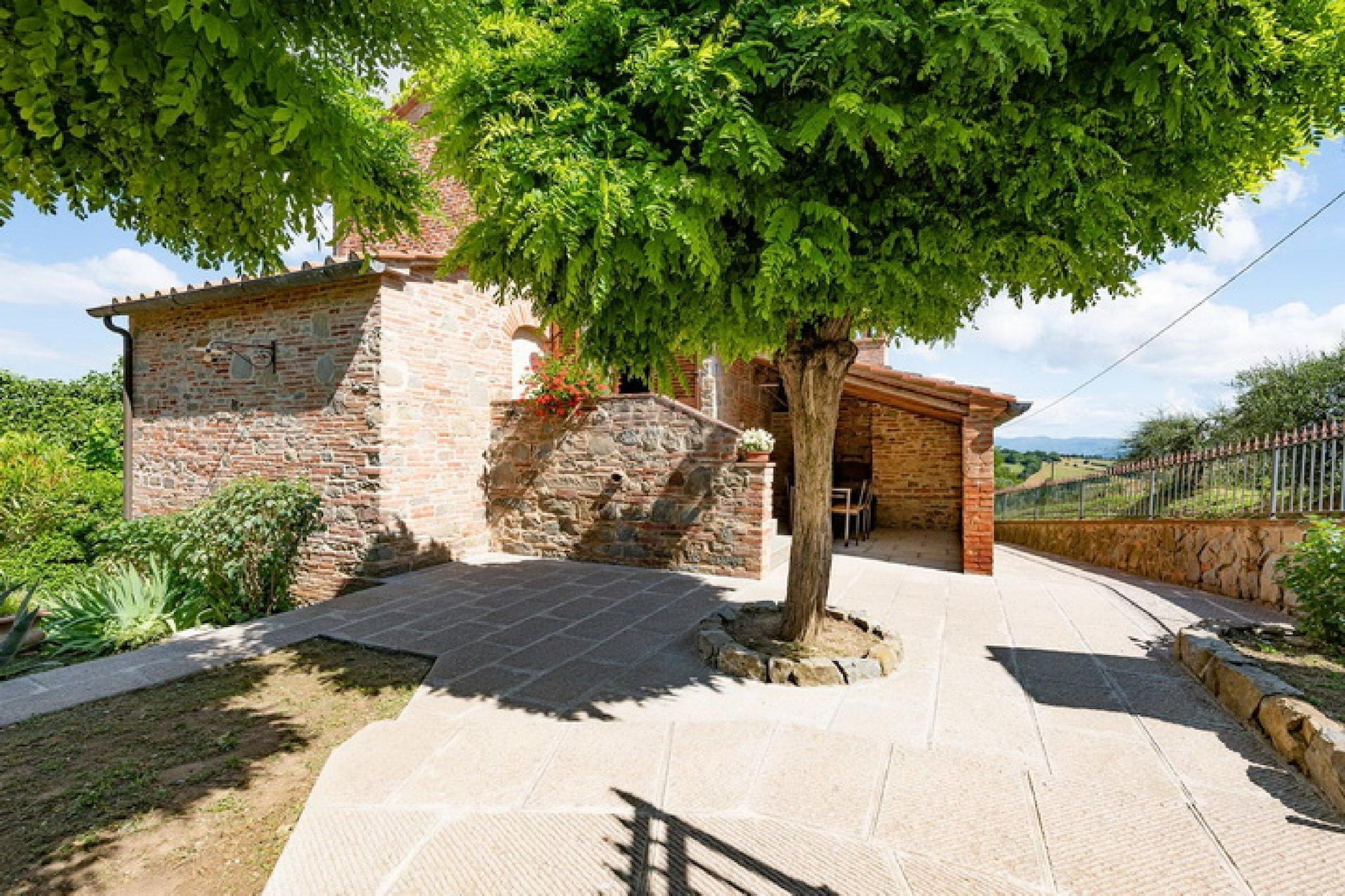 Borgo Le Spighe-Gebieden zomer 1km