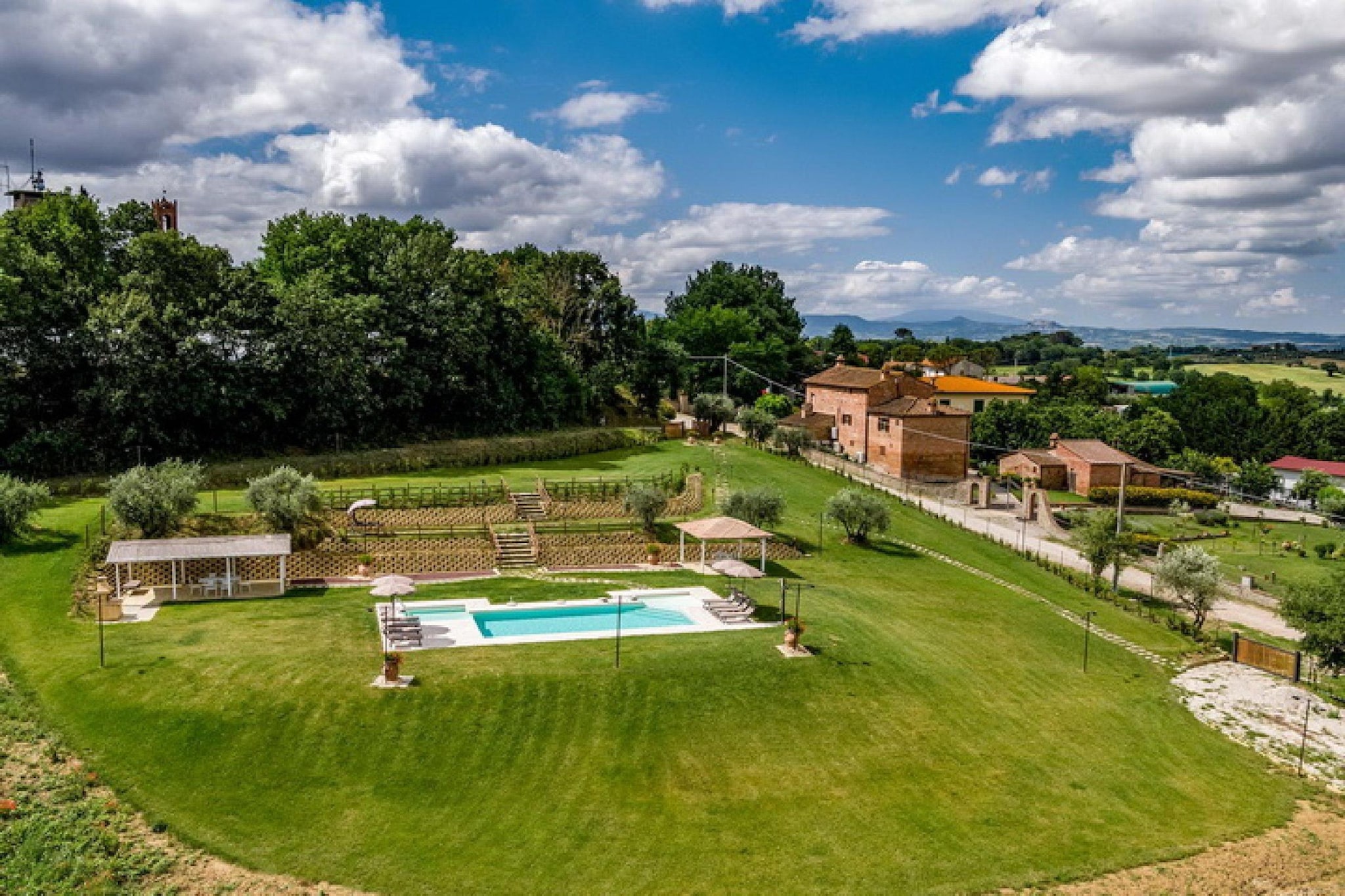 Borgo Le Spighe-Tuinen zomer