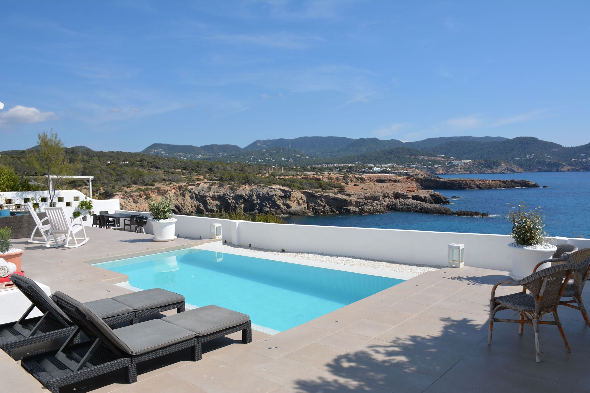 Moderne Villa in St. Josep de sa Talaia mit eigenem Pool