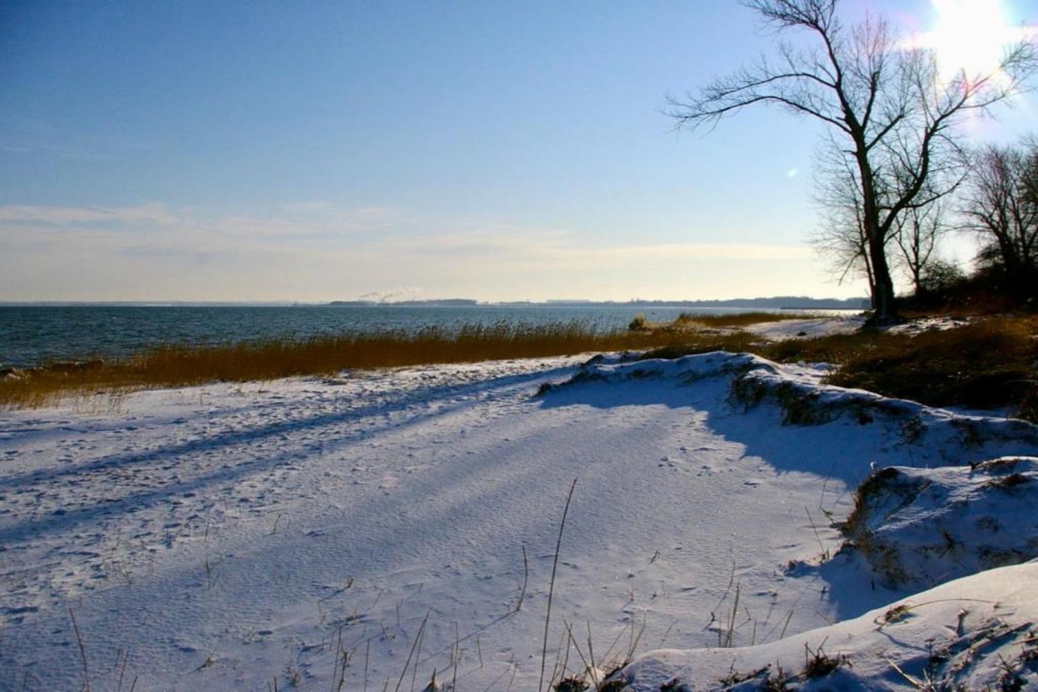 Hohenkirchen mit Garten Terrasse und Strandkorb-Gebied winter 20km