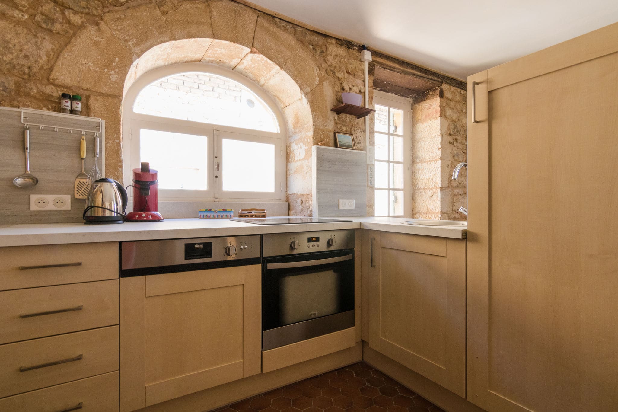 Cosy cottage in Peyzac-le-Moustier with Terrace