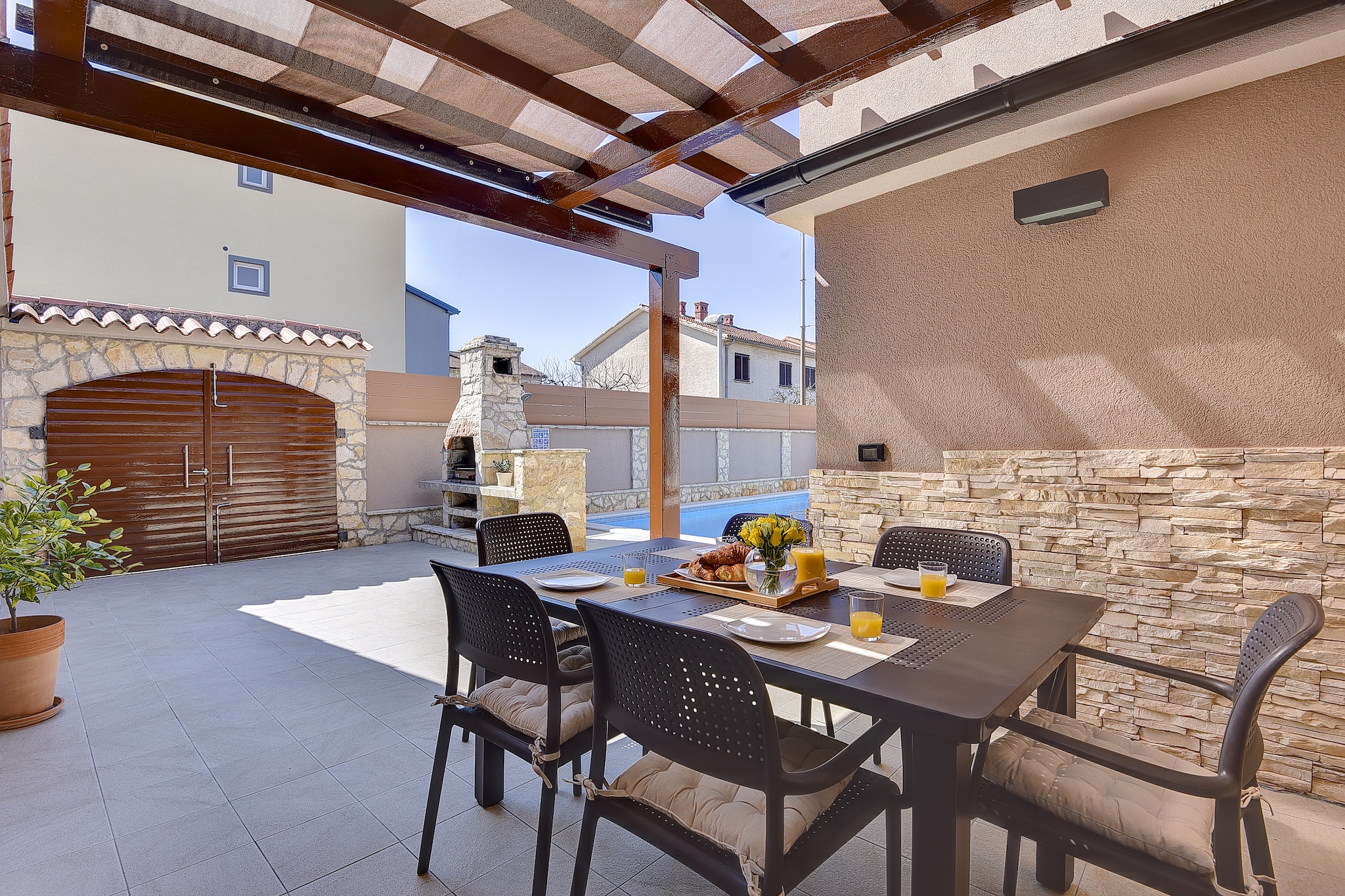 Villa in Pula with Private Pool & BBQ