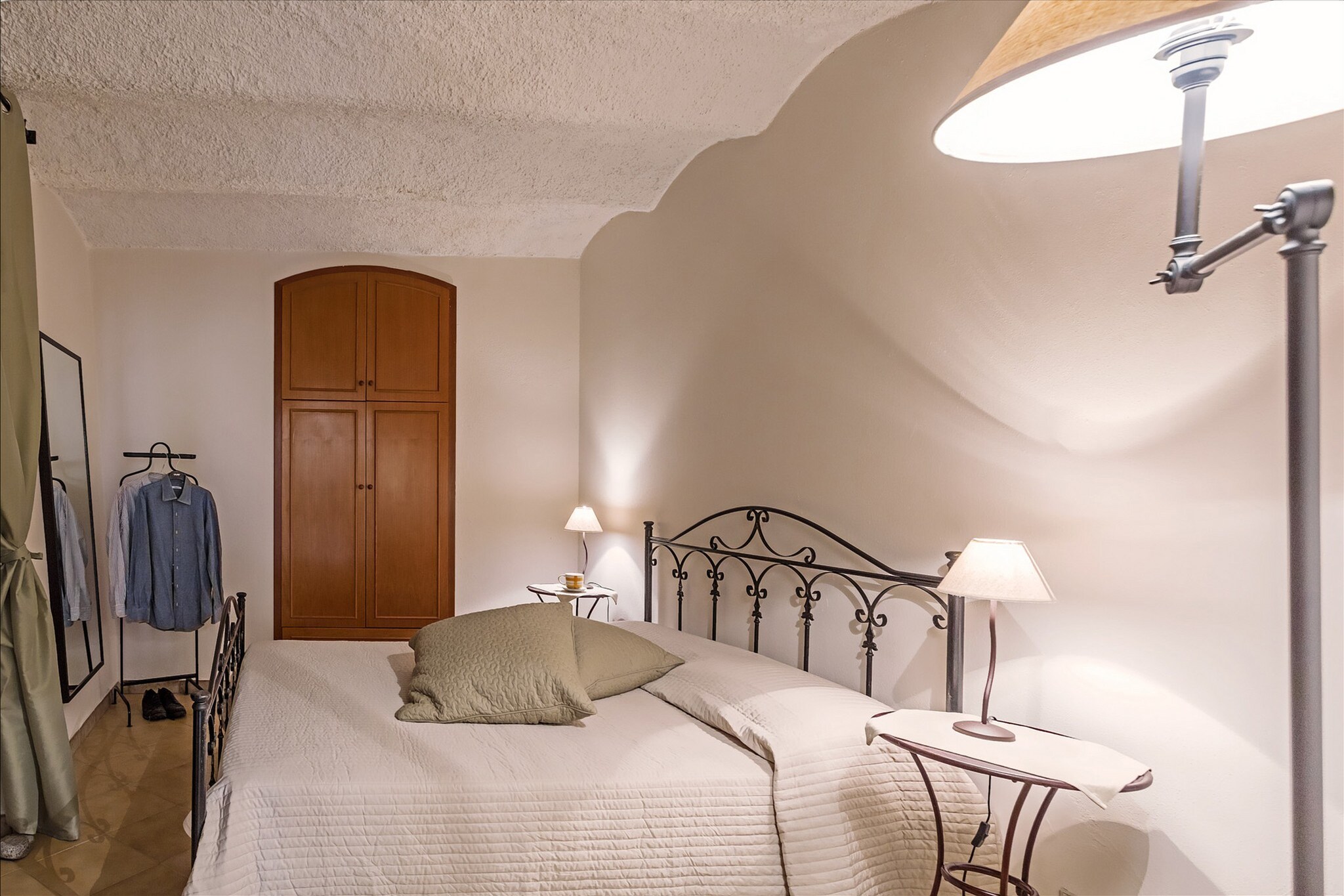 Ground floor: (Large kitchen, bedroom(double bed), bedroom(double bed), bathroom(shower, washbasin, toilet, bidet), terrace)\n\ngarden, garden furniture, BBQ, parking, tennis court, boules court, table tennis table