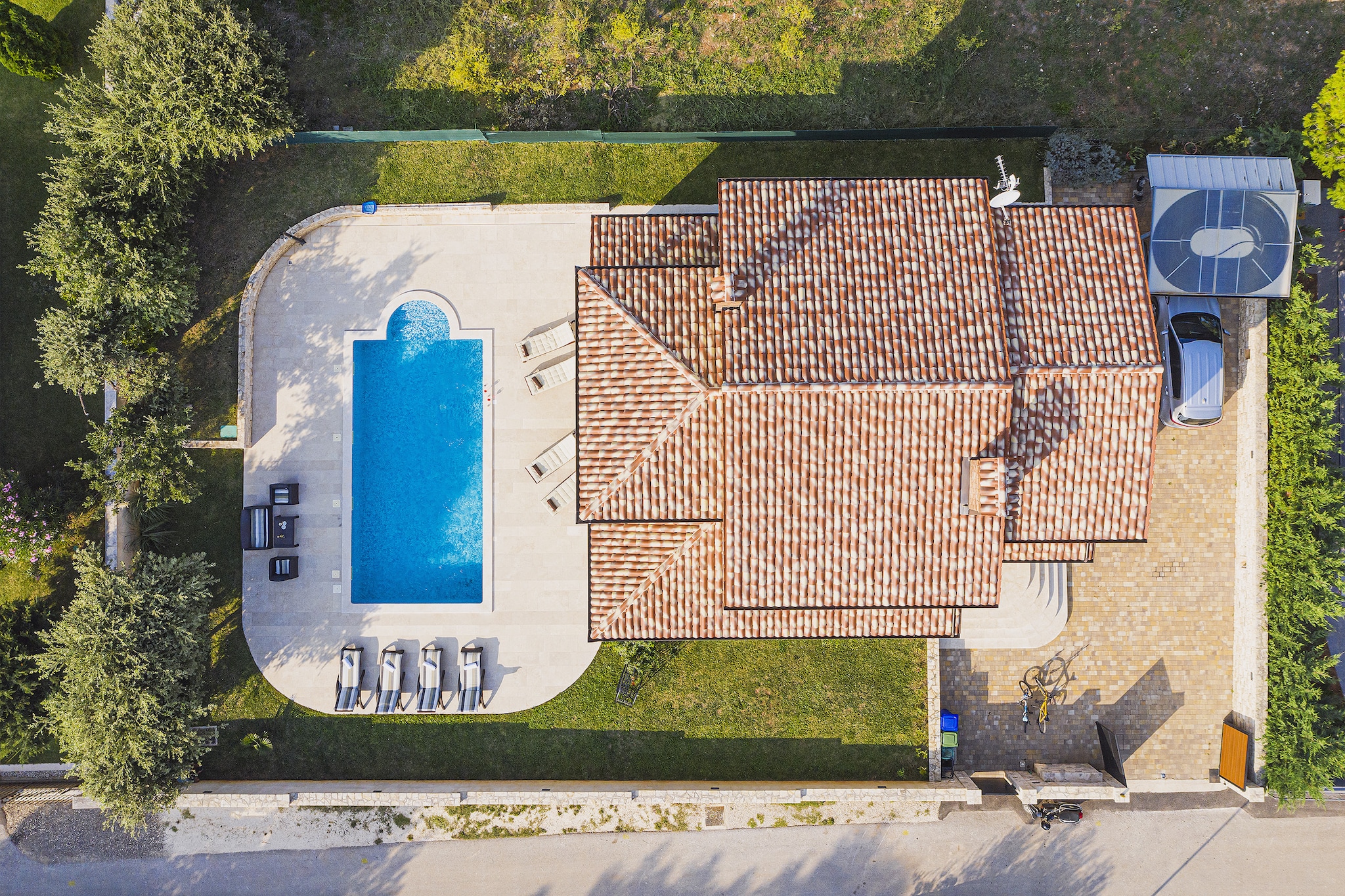 Exterior Summer