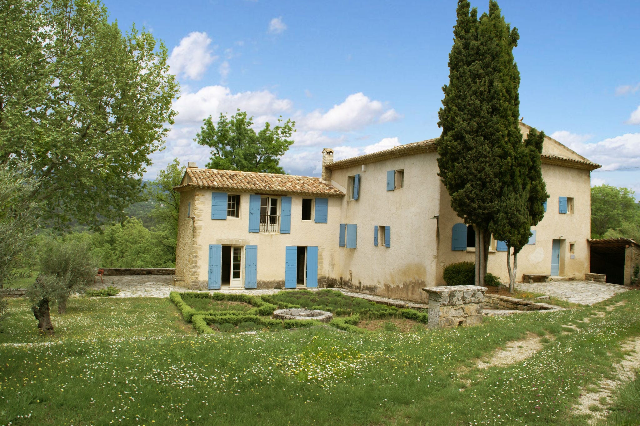 Villa de luxe en Provence avec terrasse, jardin avec sièges