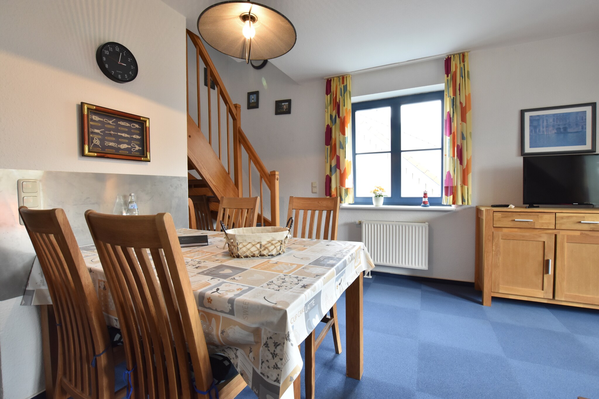 On the 1st floor: (Kitchen(electric kettle, toaster, cooker, coffee machine, oven, microwave, dishwasher, fridge-freezer), Living/diningroom(double sofa bed, TV(flatscreen), dining table, balcony), bedroom(2x single bed), bathroom(shower, 2x washbasin, toilet), Landing)\n\nAttic: (bedroom(double king size bed), bedroom(double king size bed))\n\ngrill, tumble dryer(paid), washing machine(paid), heating, garden, bicycle storage, parking, sand pit, play equipment, Sunscreen