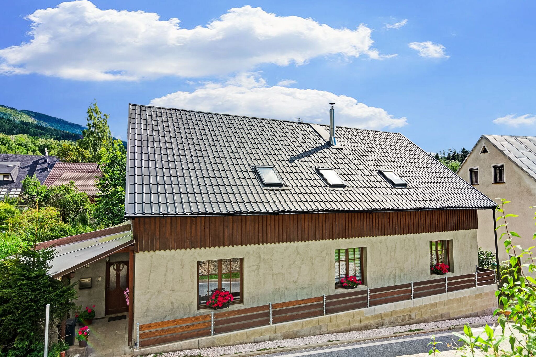 Großzügiges Ferienhaus in Cerný Dul nahe dem Skigebiet