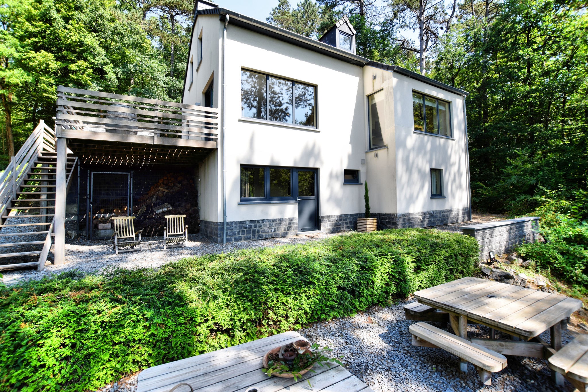 Beautiful, modern house with stunning views, hot tub and sauna in green surroundings