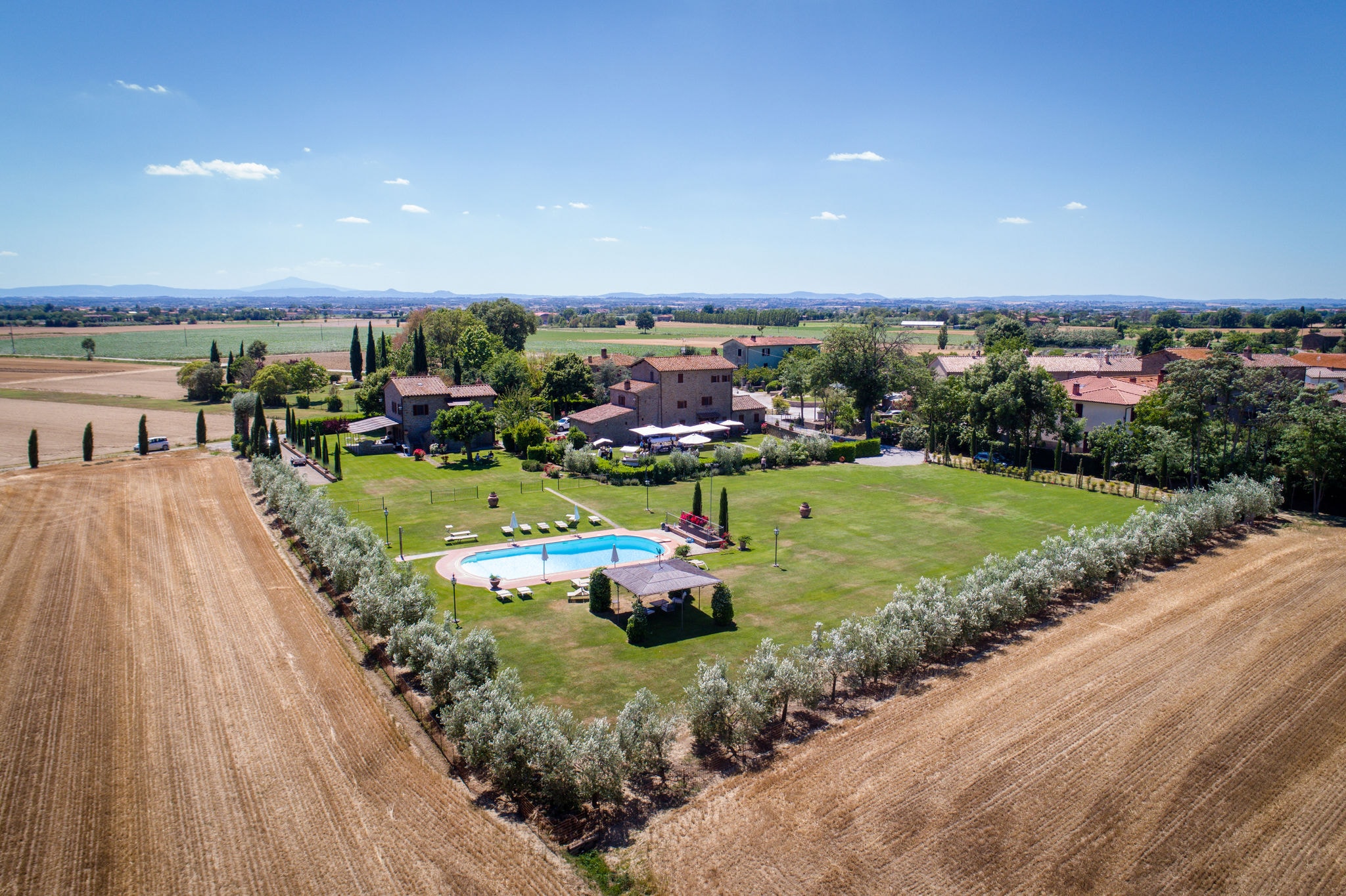 Agriturismo dichtbij Cortona met ruime tuin en zwembad