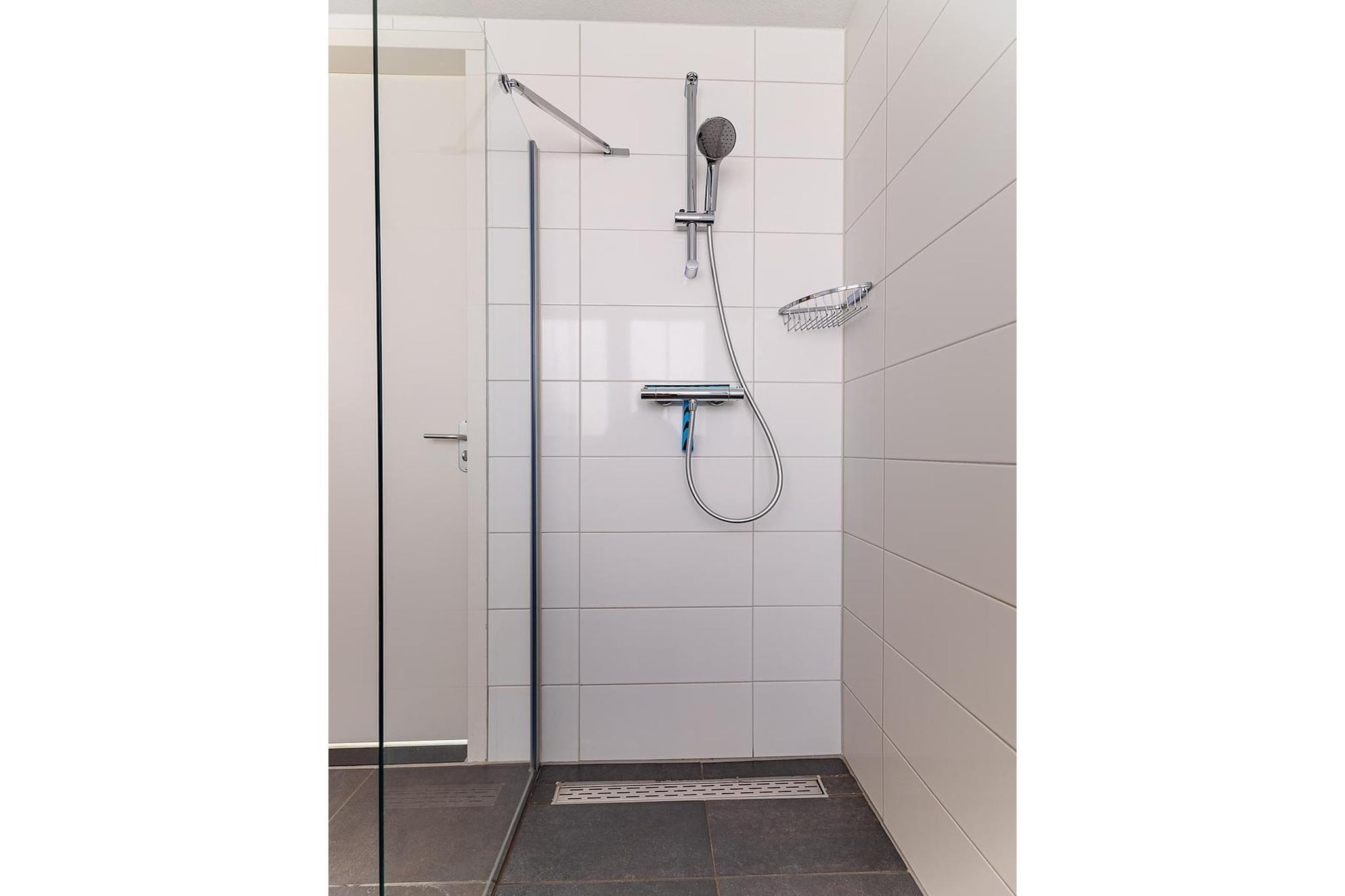 Appartement Kaapduinseweg 13 Dishoek 13D luxe 6p sauna - Badkamer