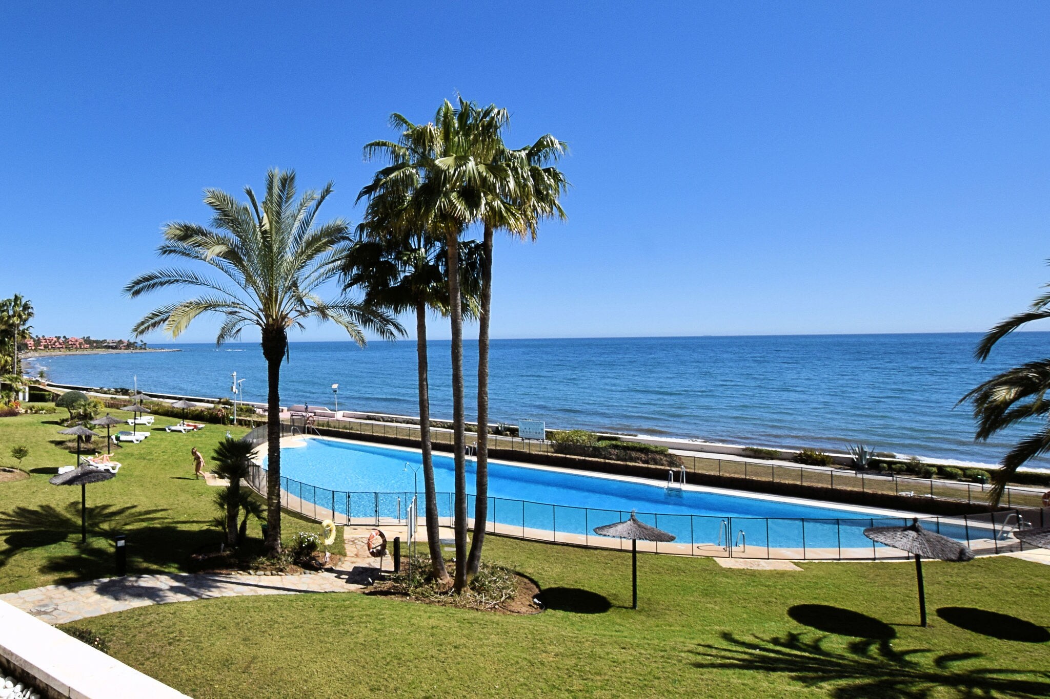 Schöne Ferienwohnung mit Swimmingpool in Estepona