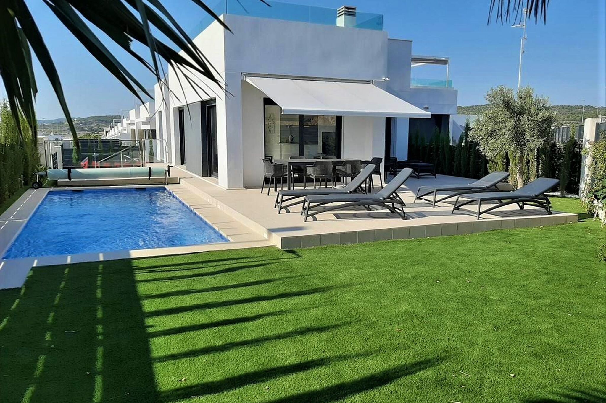 Villa luxuriante à Orihuela avec solarium et piscine