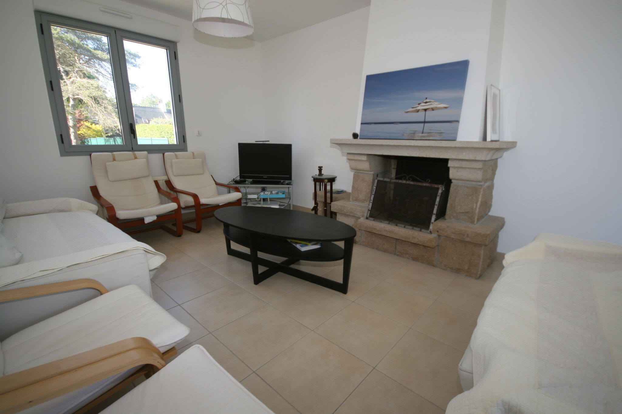 Spacious villa with heated indoor pool and large garden, at 8 km from the sea