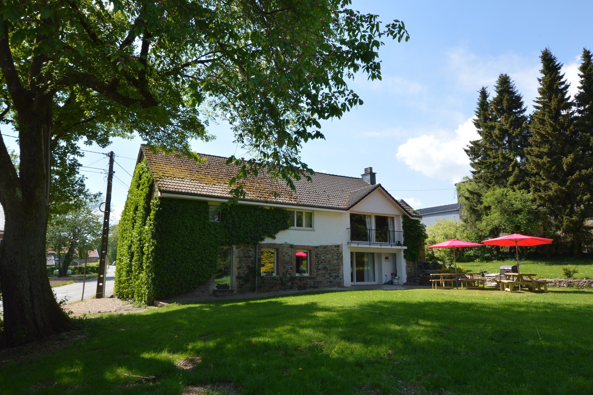 Vakantiehuis Stavelot-Francorchamps max. 15 personen 5 slaapkamers #1