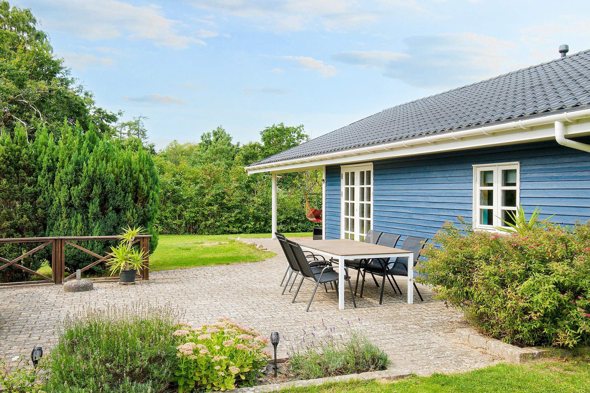 Holiday home with whirlpool located by Kulhuse. The house consists of the original house and an extension from 2006. There is a good living room and a large dining room. The wood stove is a pellet stove. Three bedrooms and a large loft with space for an extra bed for three people. Bathroom with whirlpool for relaxing after an active day in the area. On the plot there are several terraces as well as swing and football goals. Not for rent to youth groups.
A refundable deposit might be charged closer to your check-in date. This deposit covers utilities consumed during your stay and any additional services that may be taken. The final amount will be adjusted based on actual meter readings, actual usage of extra services, and any remaining balance will be refunded within 21 days after checkout.