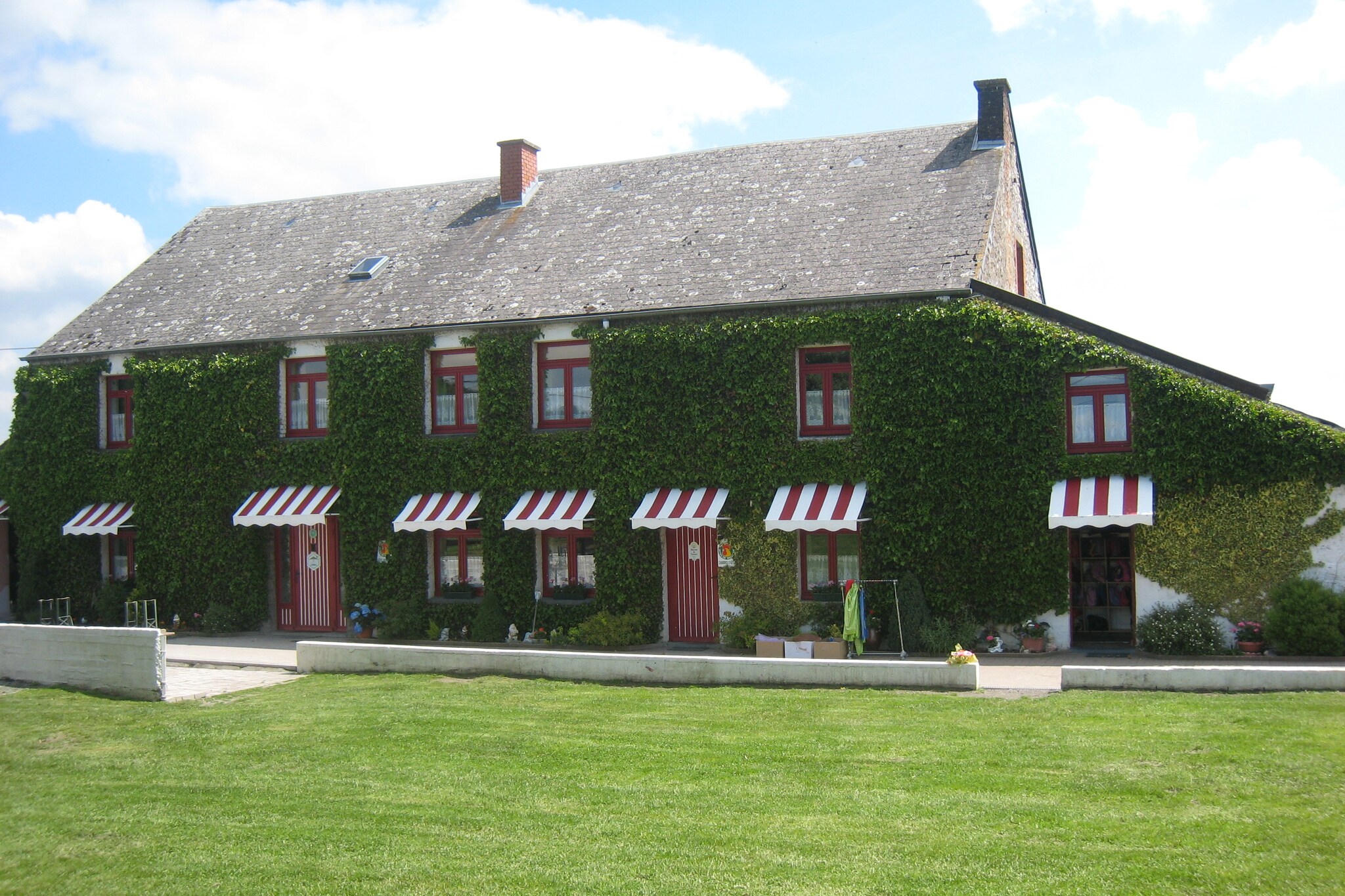 Vakantiehuis Aublain max. 20 personen 1 huisdier 6 slaapkamers sauna #4