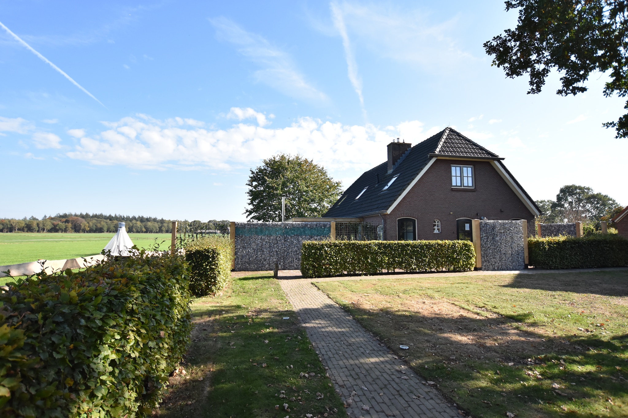 Wellness Home Rust en Ruimte-Buitenkant zomer