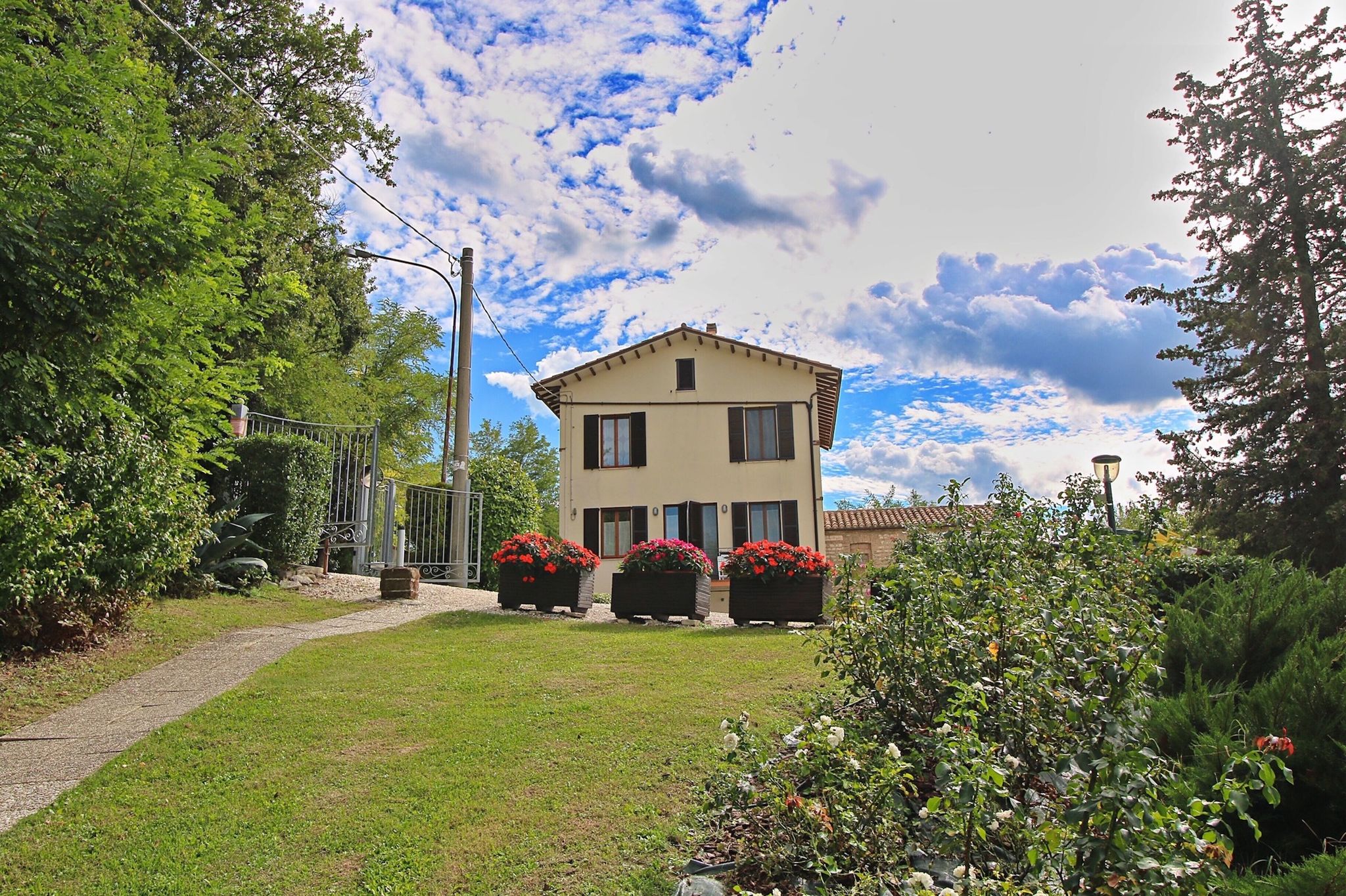 Villa in Piticchio with Swimming Pool, Garden, BBQ, Terrace