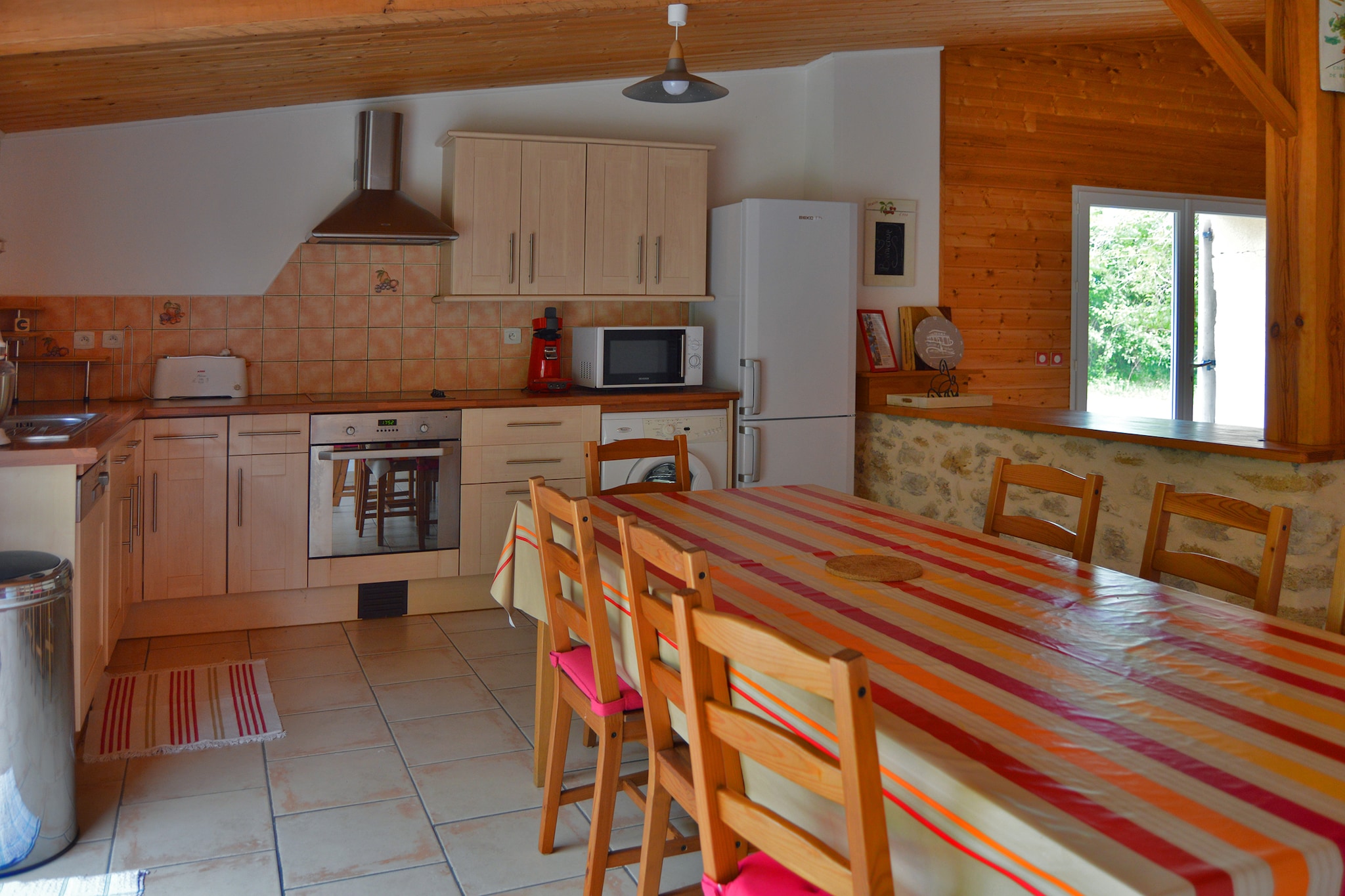 Gîte avec piscine privée belles vues-Küche