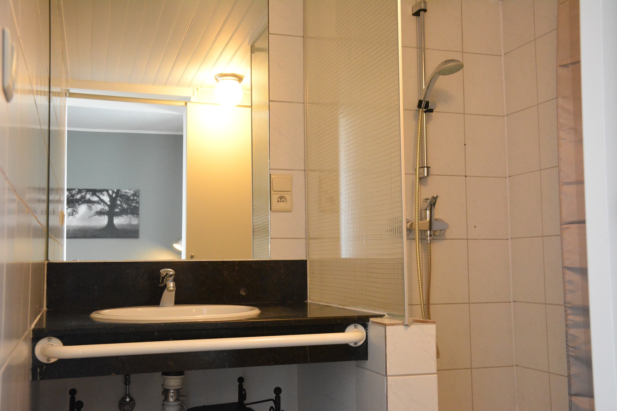 Enjoyquare 18-Bathroom