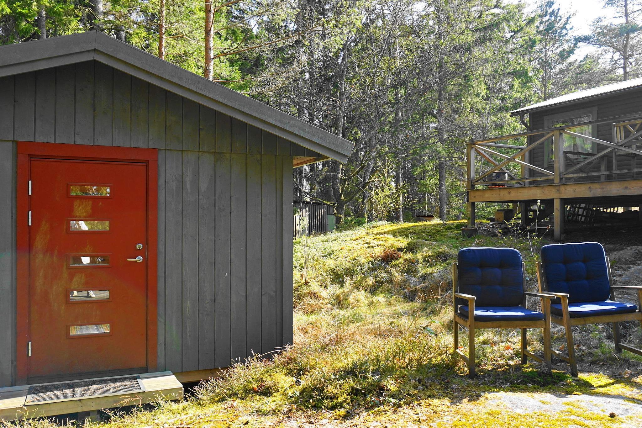 Annex: (2x single bed)\n\npantry(cooker(2 ring stoves), coffee machine, microwave, fridge-freezer, washing machine), Living/bed room(TV(swedish TV channels)), bedroom(2x single bed, TV(swedish TV channels), DVD player), bathroom(washbasin, shower(outside), toilet), conservatory, heating(electric), terrace, garden furniture, BBQ, parking