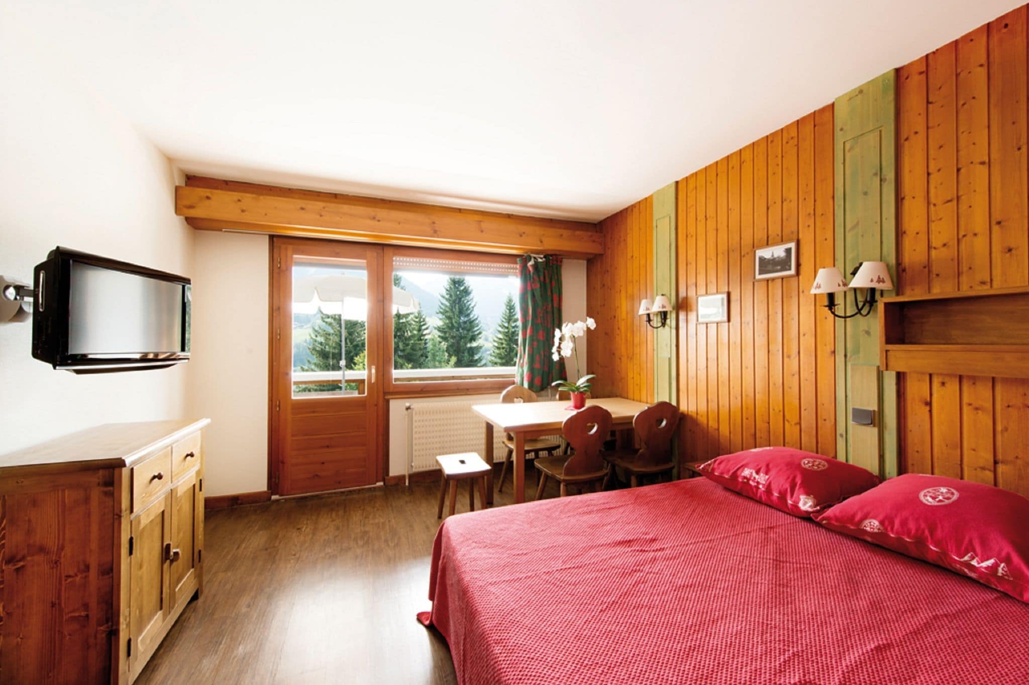 Rustic apartment in the authentic mountain village of Megève