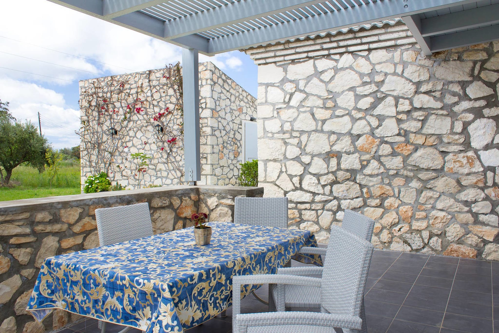 Exterior Summer