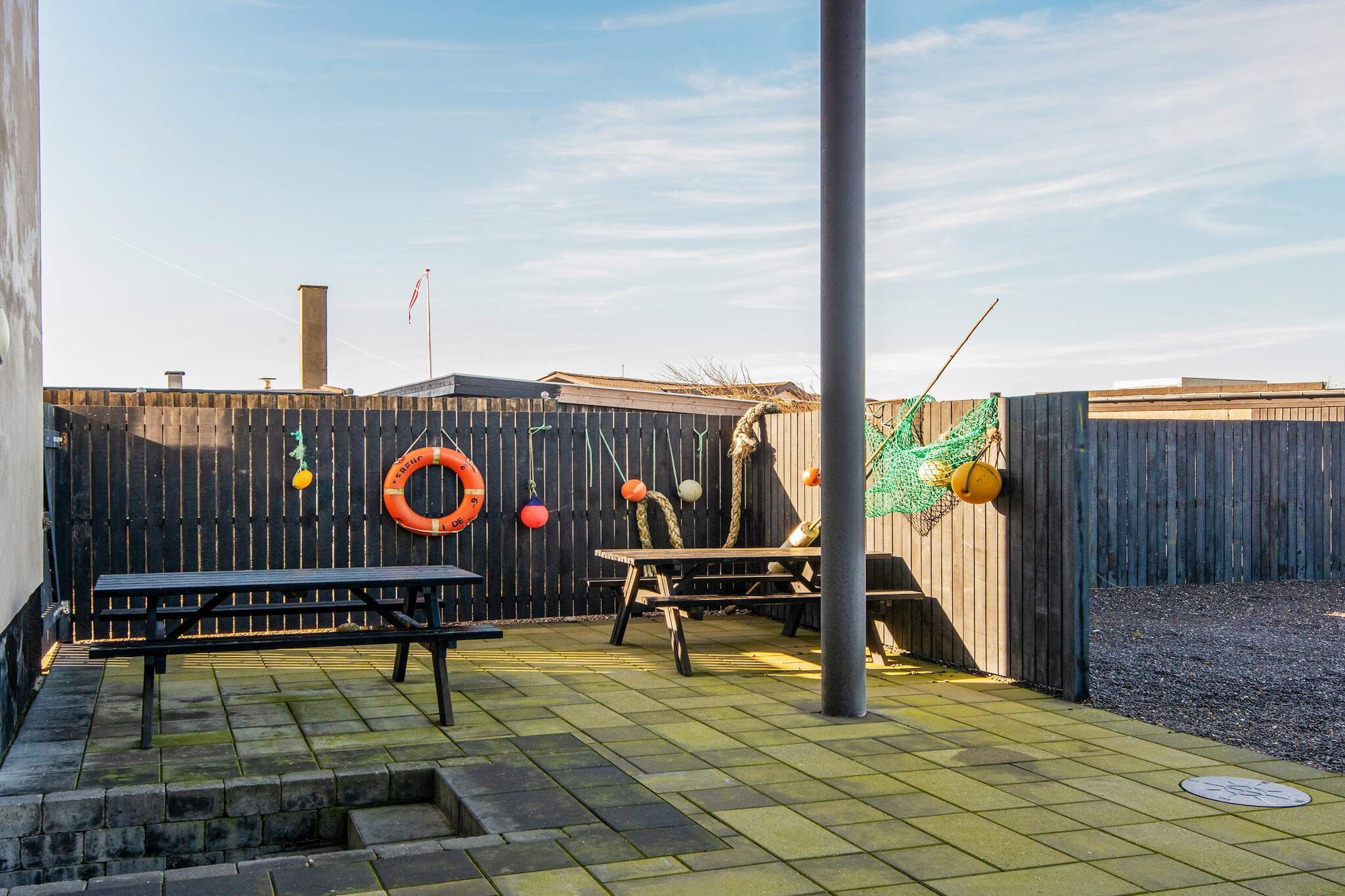 Well located and renovated holiday apartment approx. 100 meters from the North Sea and child-friendly beach at Thyborøn. Perfect for several families, as the house consists of two apartments (67457 + 67458), who want to live separately, close to the sea, close to the many restaurants and sights that Thyborøn offers including a fantastic harbor environment. The bright kitchen is i.a. equipped with ceramic hob, extractor hood, dishwasher and microwave. In the living room there is a radio with CD player, flat screen TV with both German and Danish channels and free internet. The apartment sleeps in 1 room with double bed and 2 bunks and 2 beds on a sofa bed in the living room. There is a bathroom with shower and a bathing area. There is a communal washing machine, cleaning area for cleaning fish and a large freezer in the basement. Enclosed solarium / terrace with table and bench set and barbecue. The area also offers good fishing spots. Note: Electricity, water and heating are included in the rental price. Not for rent to youth groups.

A refundable deposit might be charged closer to your check-in date. This deposit covers utilities consumed during your stay and any additional services that may be taken. The final amount will be adjusted based on actual meter readings, actual usage of extra services, and any remaining balance will be refunded within 21 days after checkout.