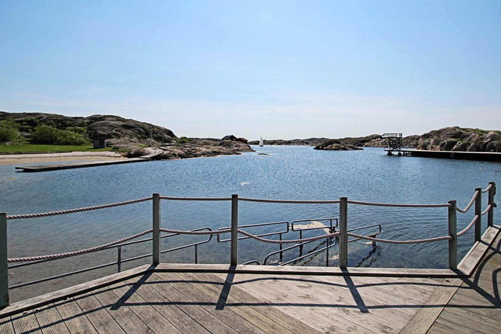 Internet Access DSL, Kitchen(cooker(electric), hood, coffee machine, microwave, dishwasher, fridge-freezer), Living/bed room(double folding bed, TV(swedish TV channels), fireplace), bedroom(double bed), bedroom(2x single bed), bedroom(single bed), bathroom(washbasin, shower, toilet), tumble dryer, washing machine, heating(electric), garden, garden furniture, BBQ, parking, geothermal energy